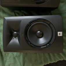 JBL LSR305 Studio Monitor