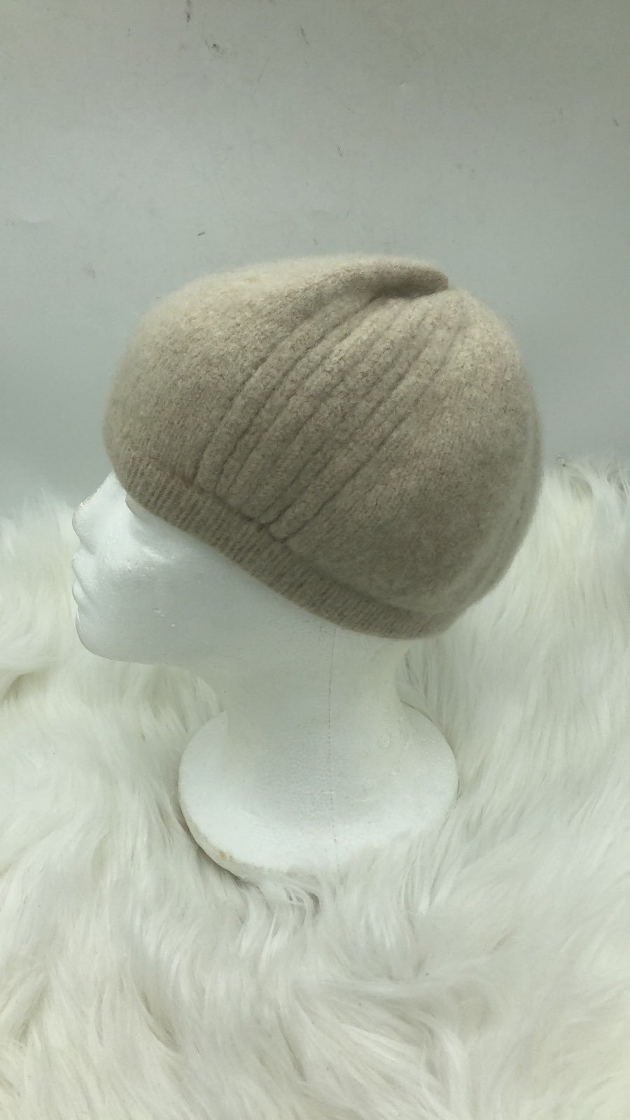 AGNONA WHITE CASHMERE WOMEN’S BEANIE HAT MADE IN ITALY BEIGE