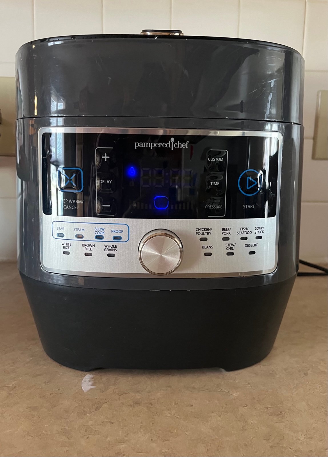 Pampered Chef Electric Quick Cooker Pressure Cooker #100011 CRACKED LID