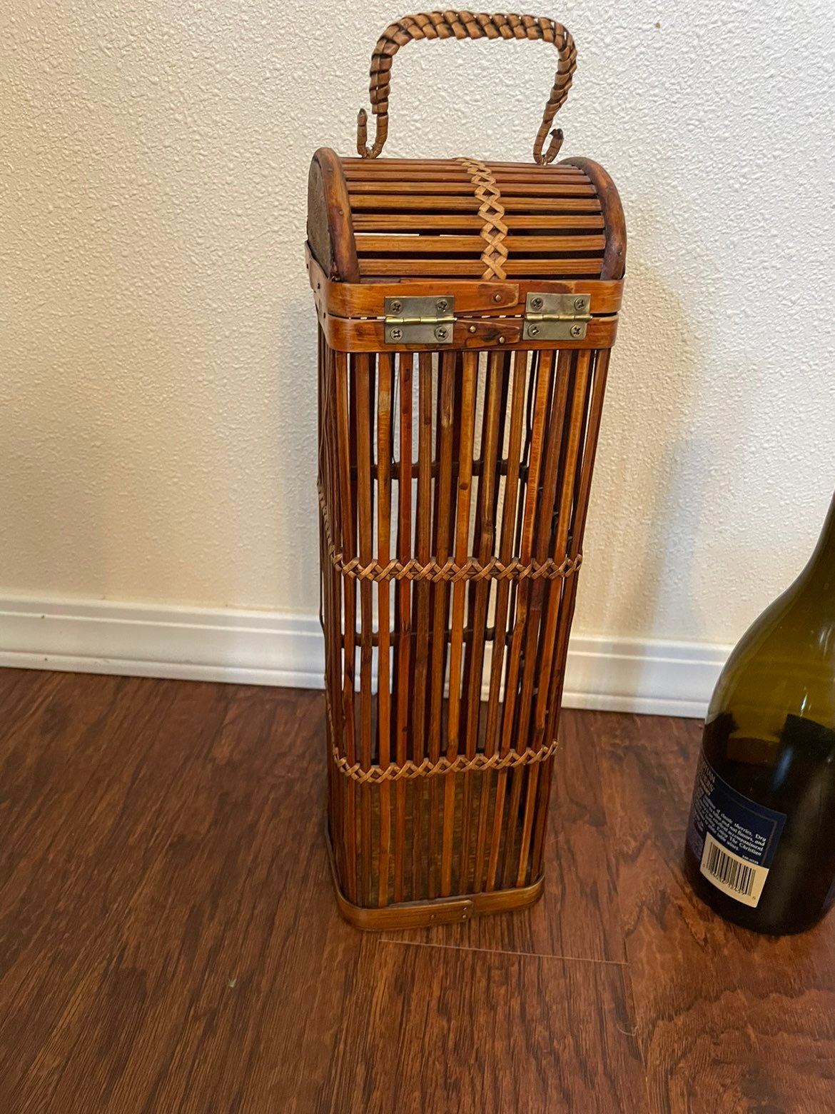 Bamboo Wine bottle Holder ( Bird cage )