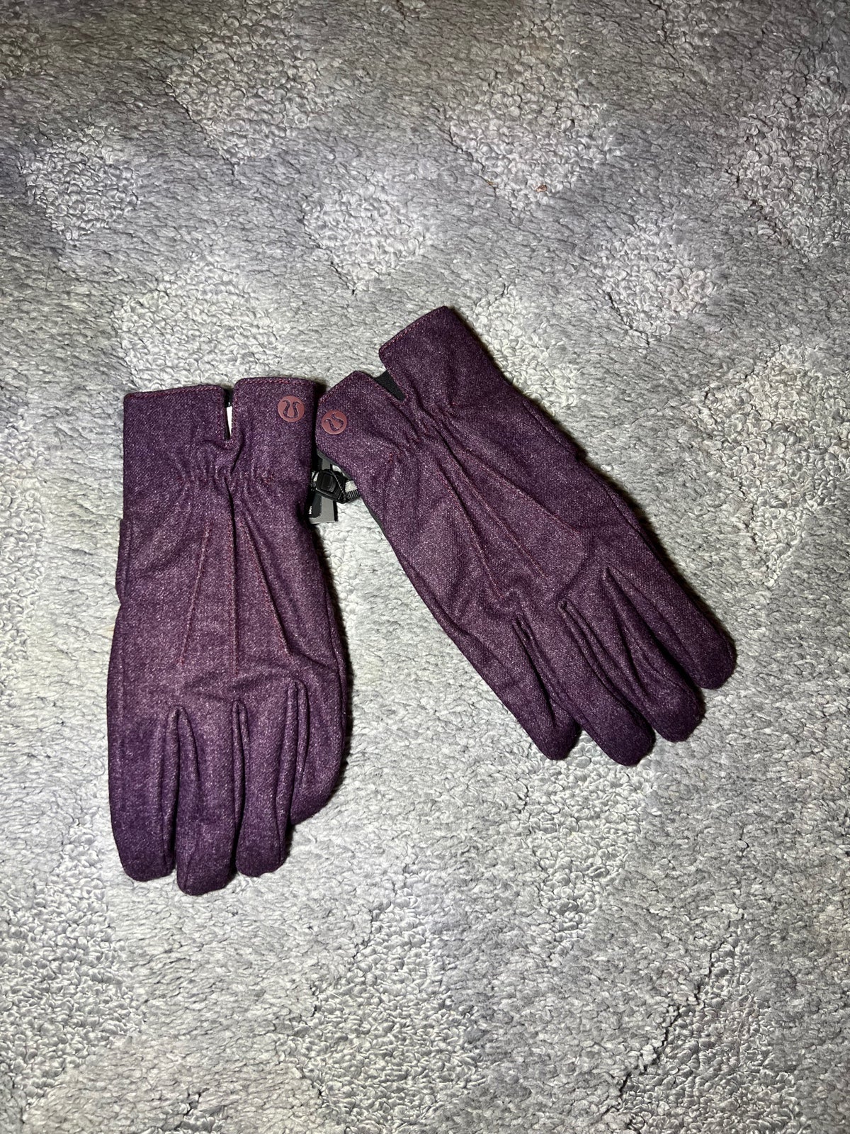 Lululemon purple Permaloft gloves size Large extra Large Men