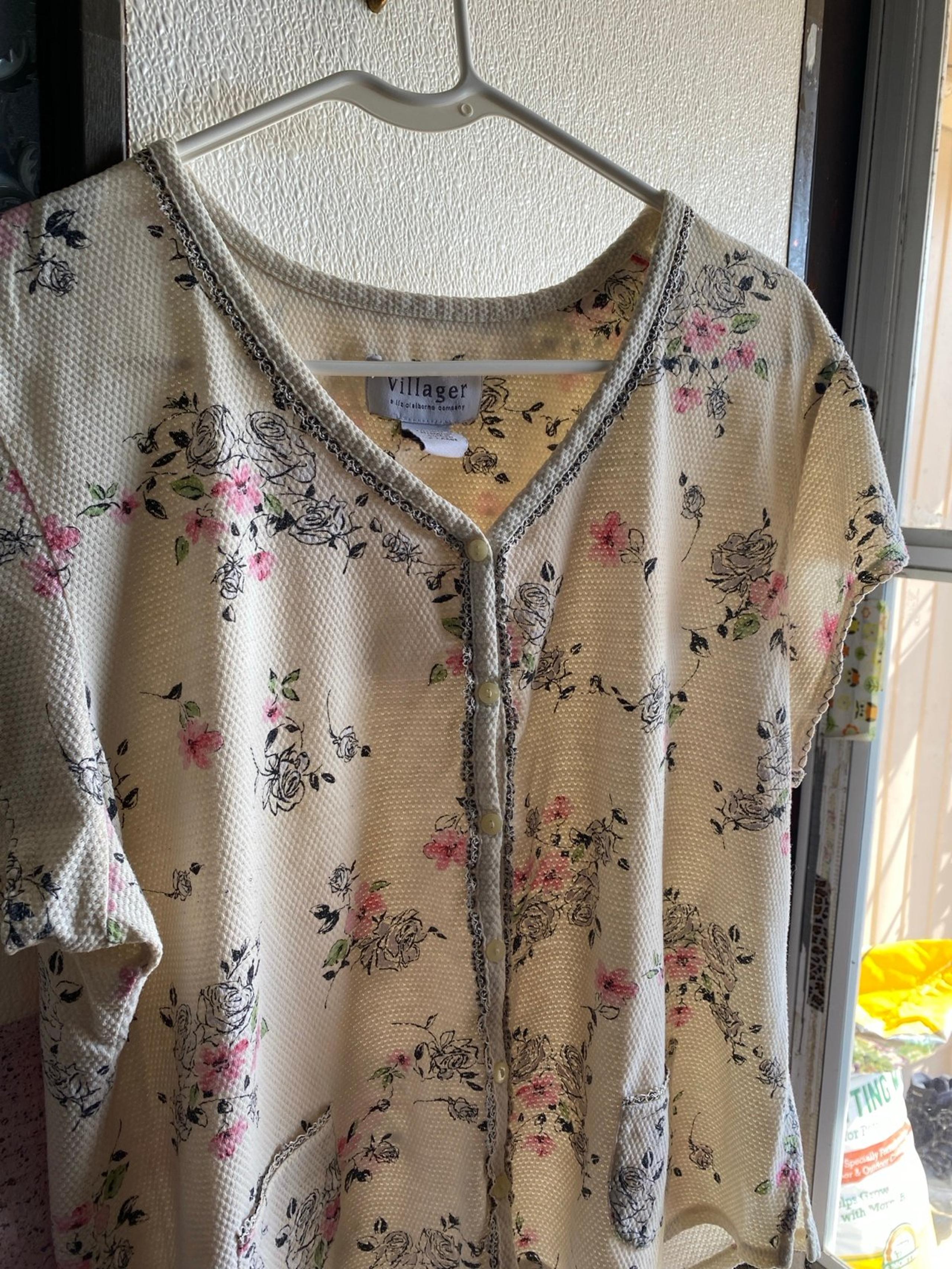 Liz Claiborne Pajama Top XL
