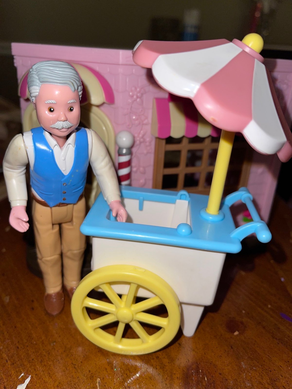 Fisher price DREAM DOLLHOUSE grandpa vendor & cart cute!