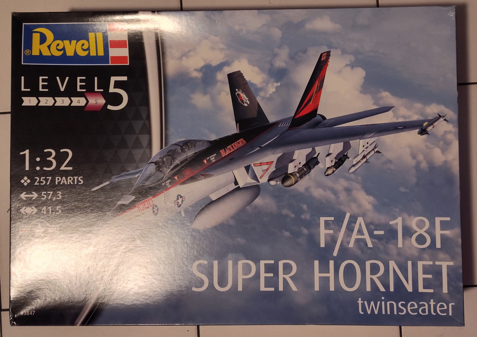 Revell 1/32 Scale F/A-18F Super Hornet model kit