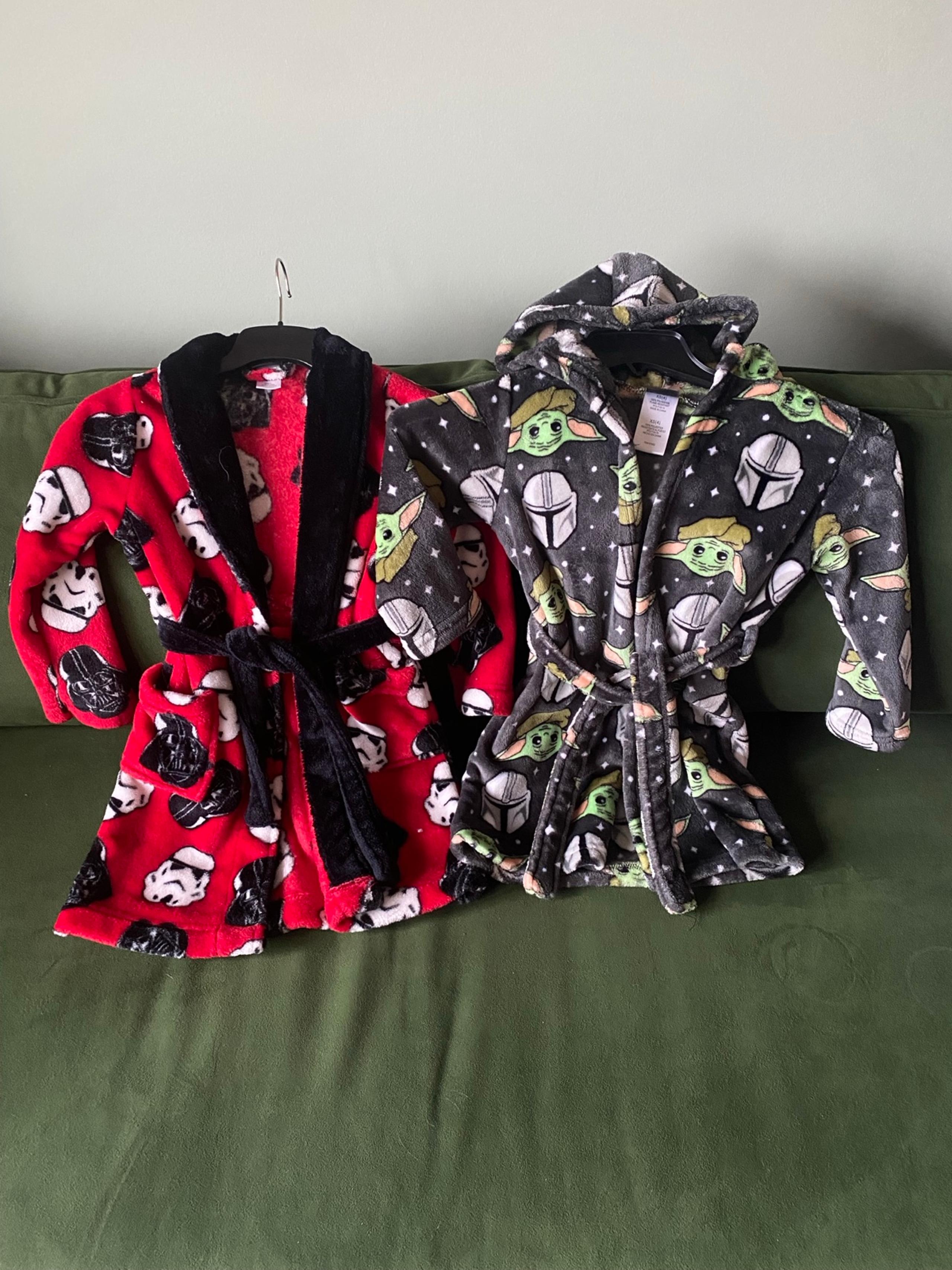 Boys Size 4 & 6 Star Wars Robes
