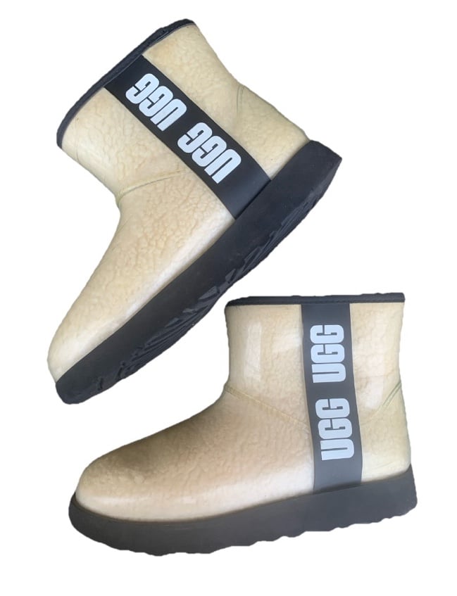 Womens UGG Classic Clear Mini Boots Natural Black Sheepskin Waterproof Size 7