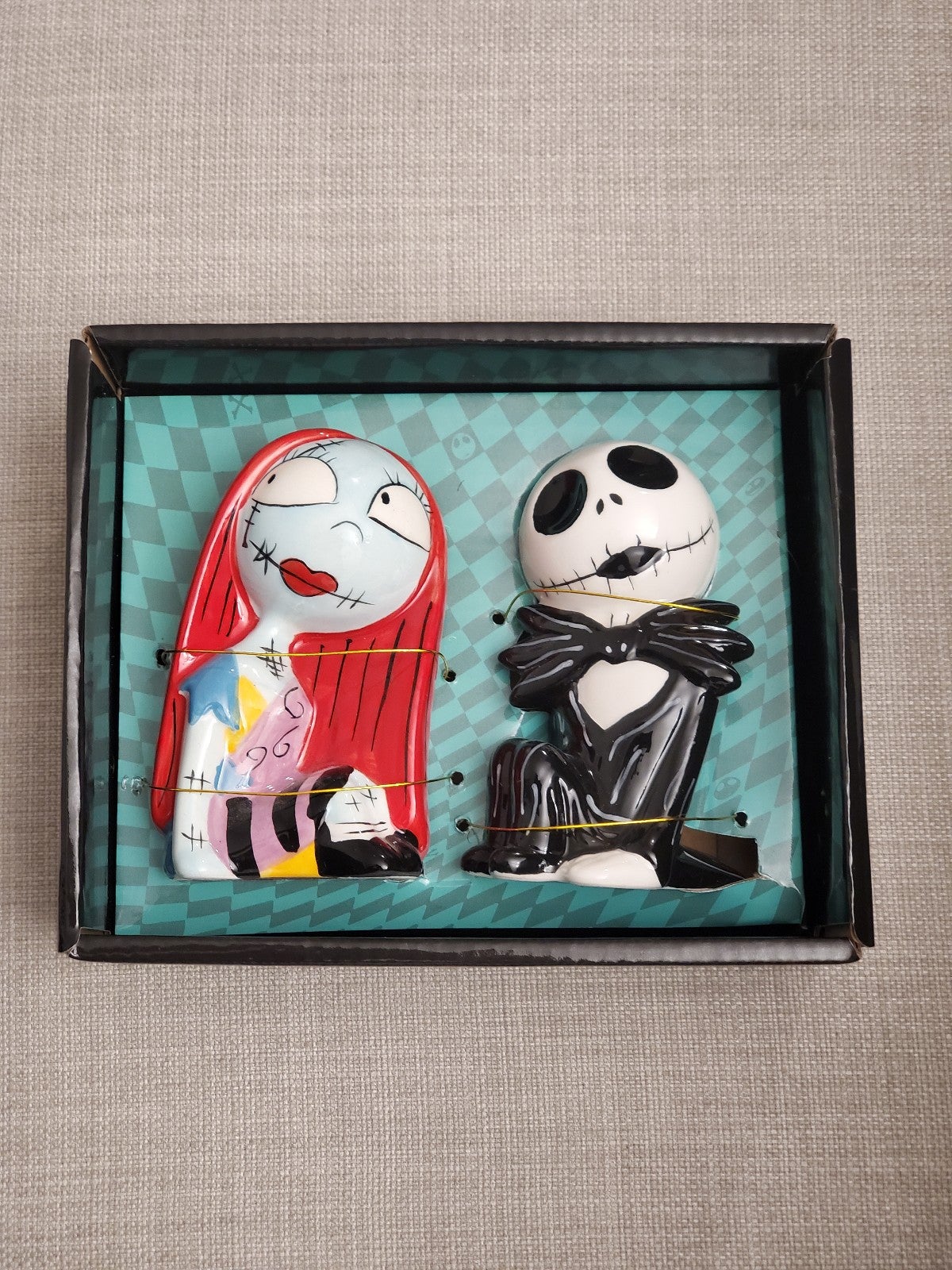 Boxed Nightmare Before Christmas Salt and Pepper Shaker Jack and Sally