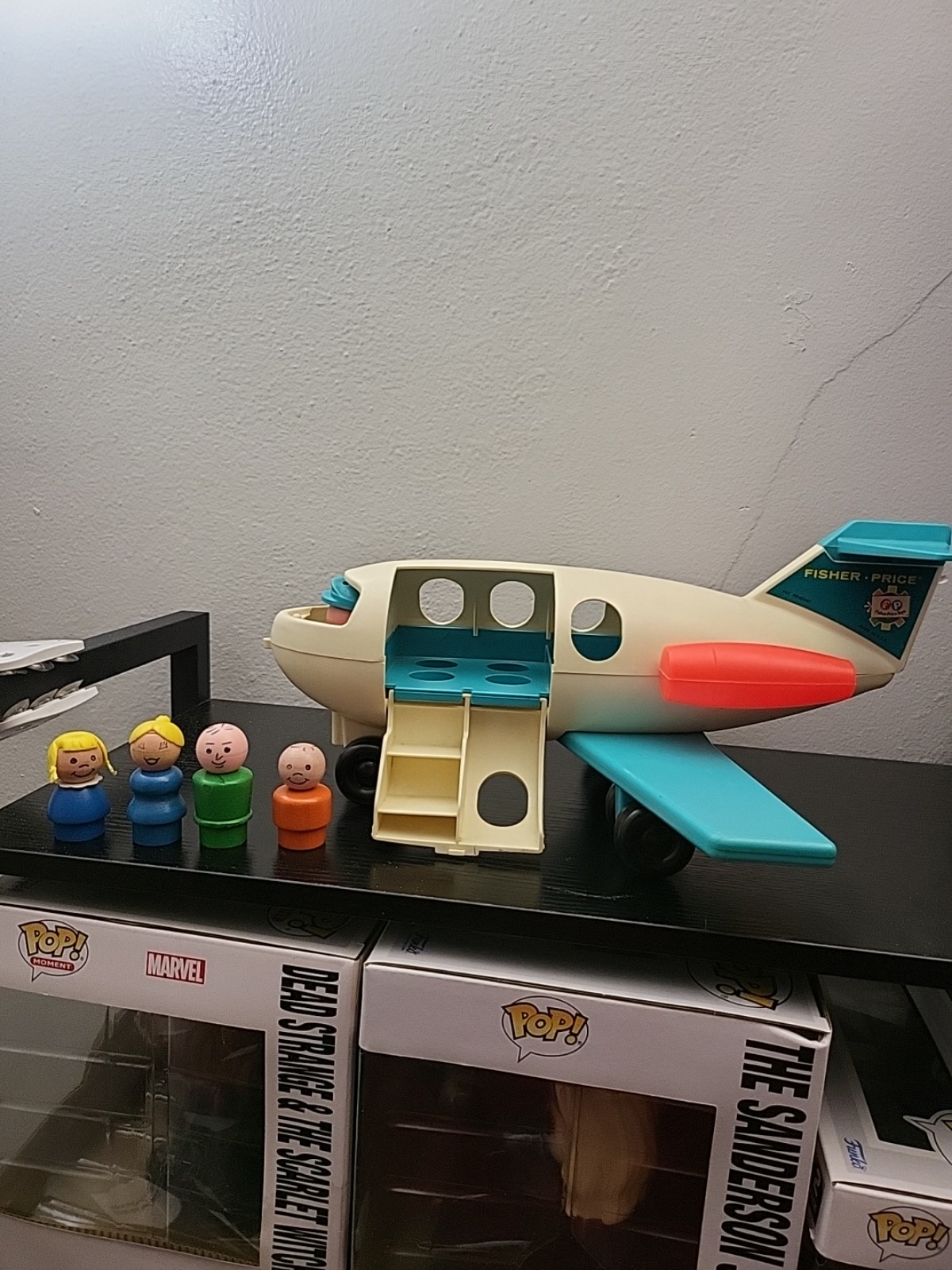 Fisher-Price Fun Jet Airplane Little People W/ 4 Little People Vintage 70's