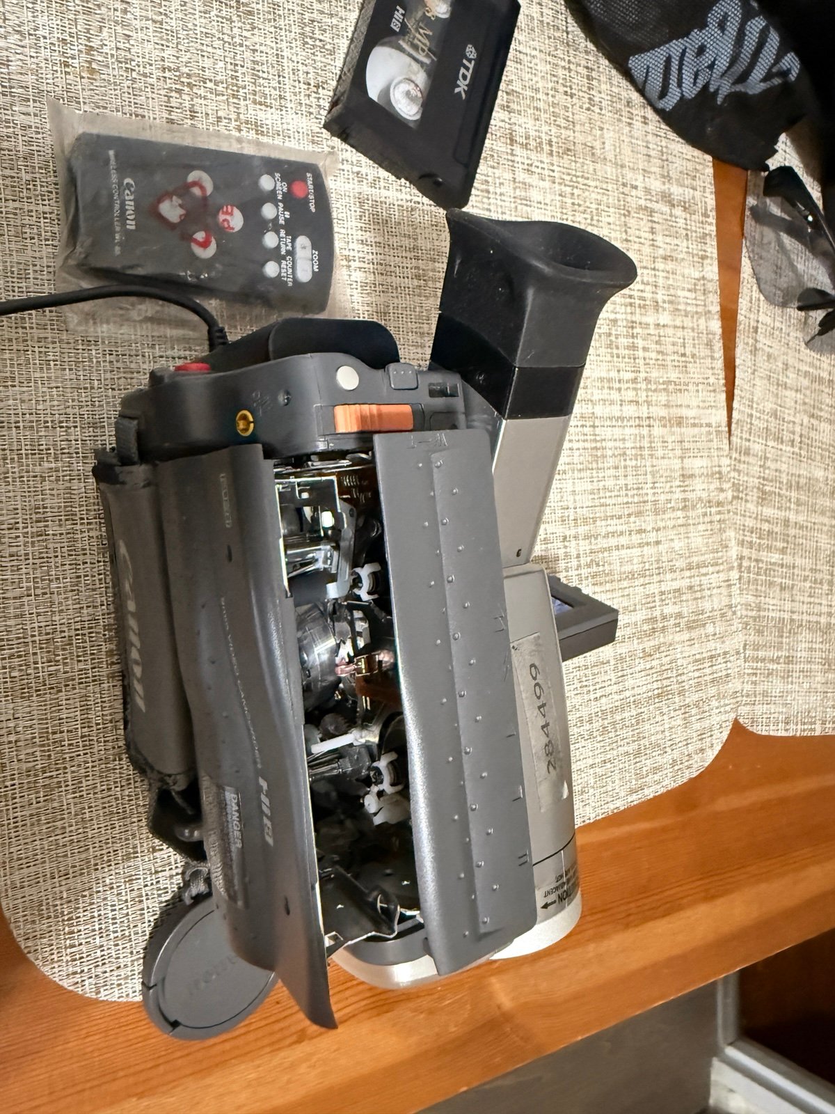 Canon Hi8 8mm Video Camcorder with Battery