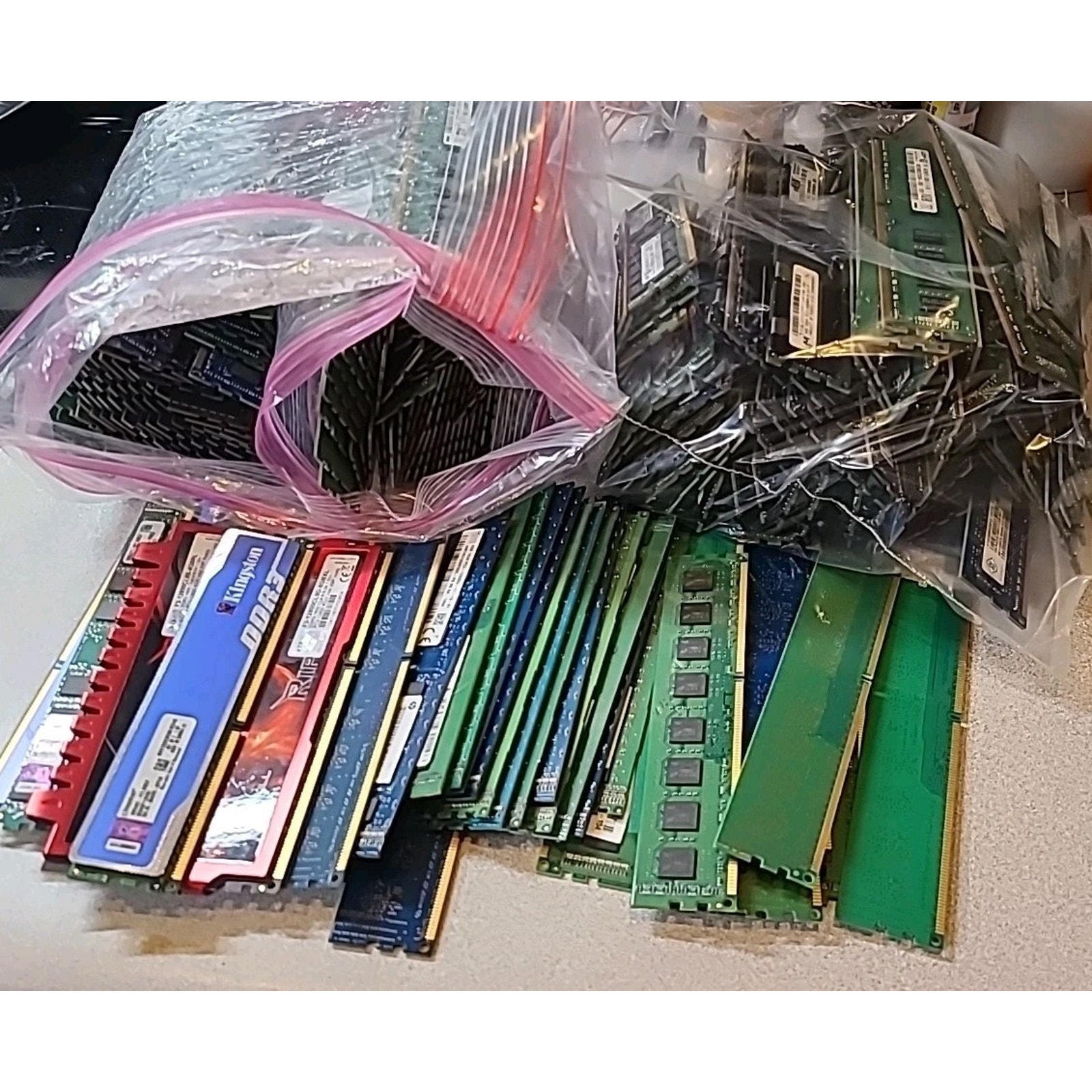 Lot of 272 sticks 4GB PC3 DDR3 Desktop/Server RAM Memory Mixed Brands-See Photos