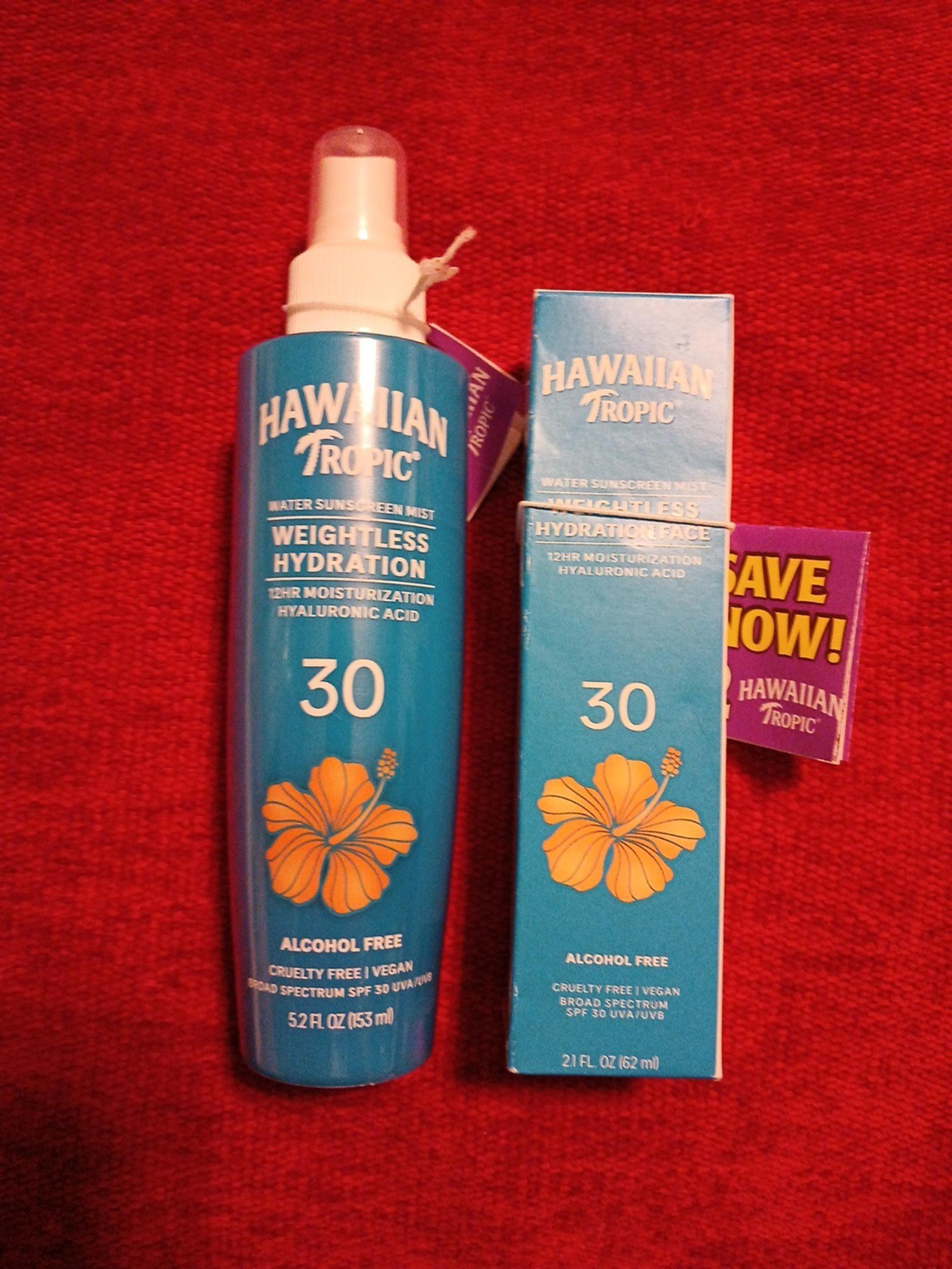 Hawaiian tropic weightless, hydration 12 hour moisturizing.
Sunscreen 30 sp X2