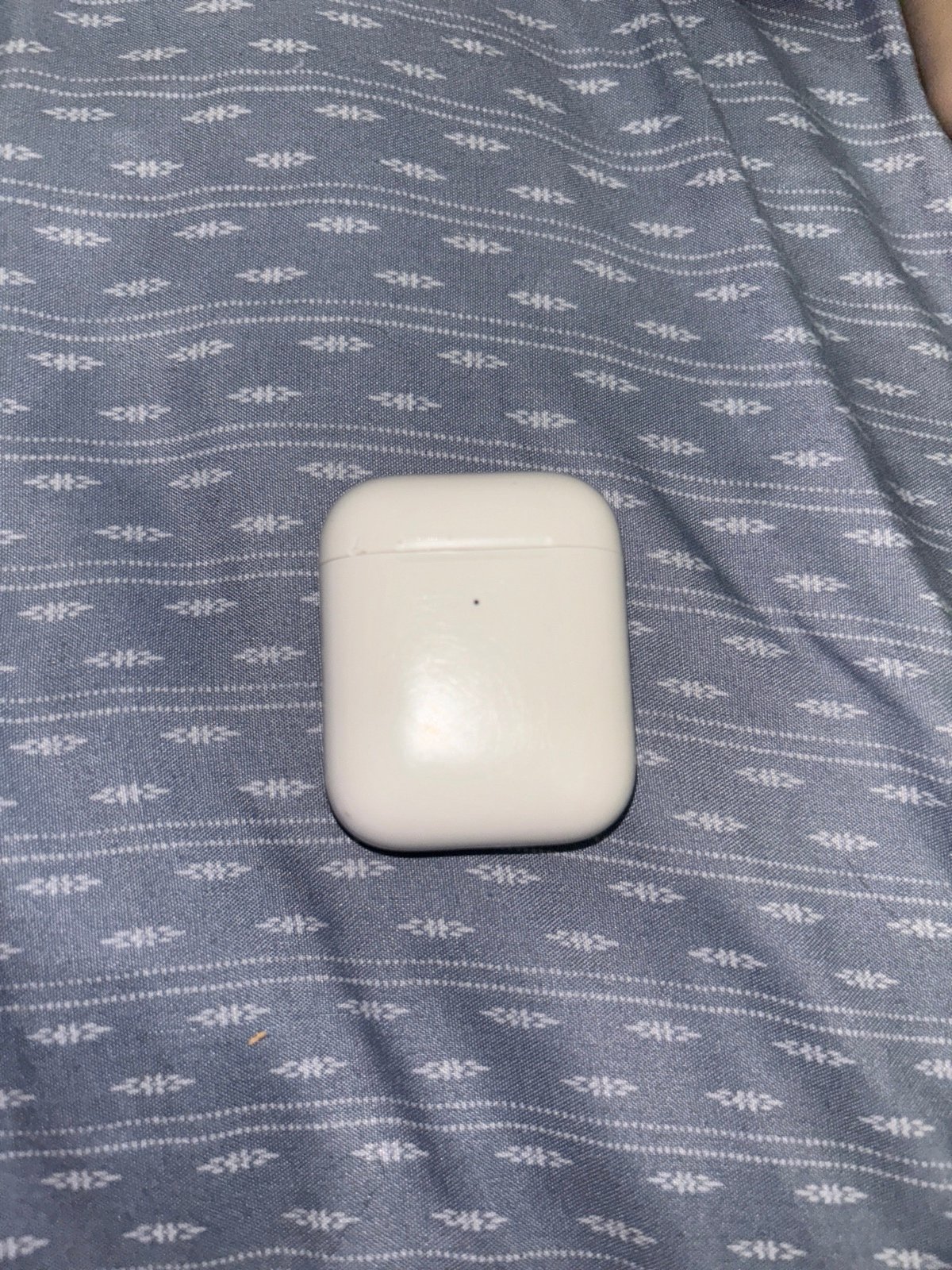 Apple AirPods 2nd Generation with Charging Case