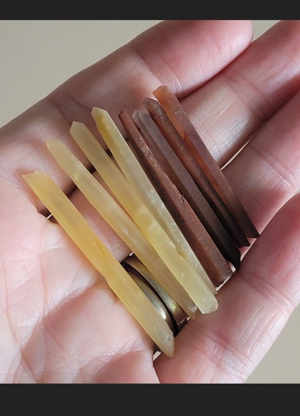 Set of 8 rabbit hair singing quartz points- crystal grids