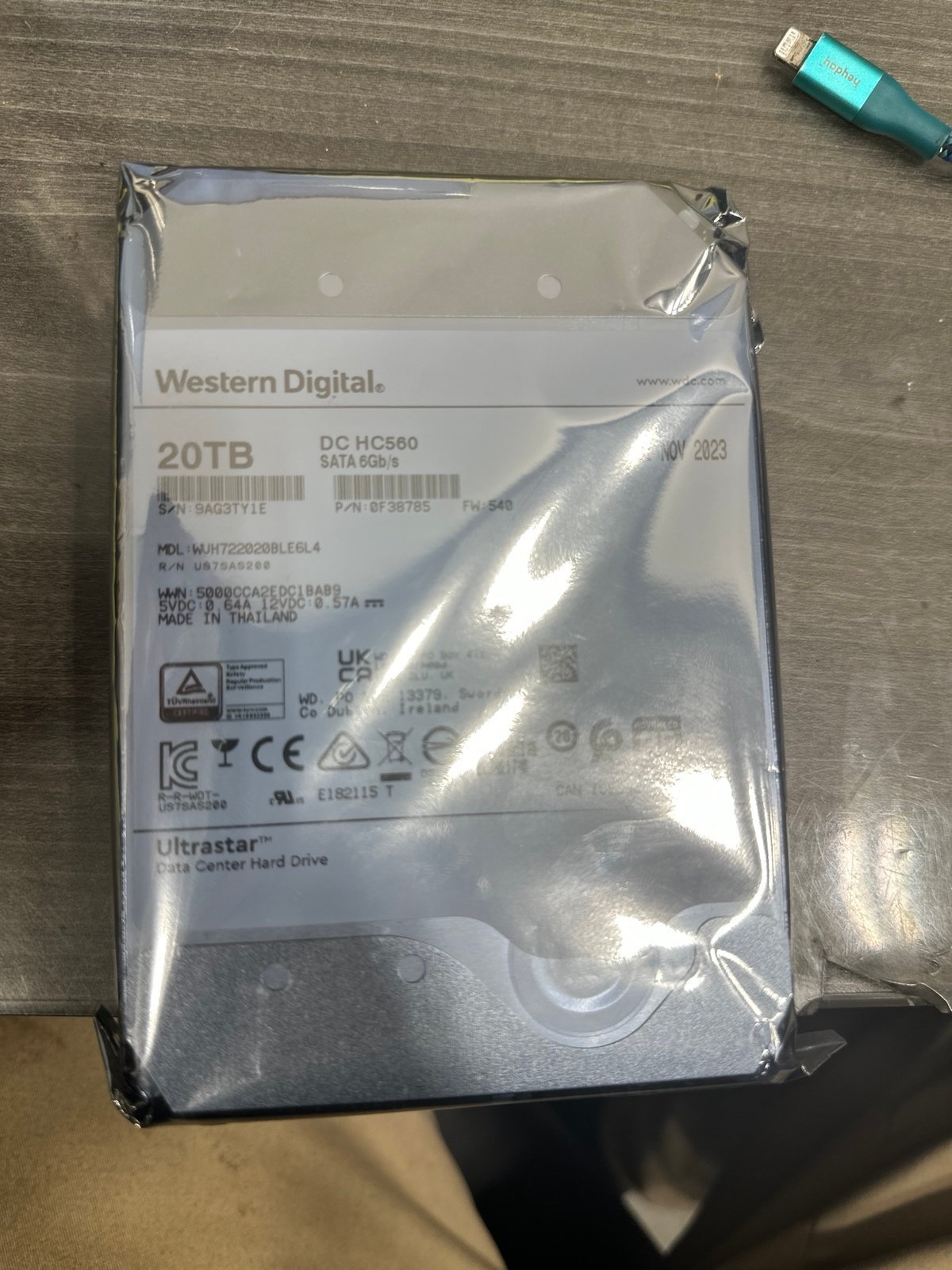 Western Ultrastar HC560 WUH722020BLE6L4 20TB Sata HDD