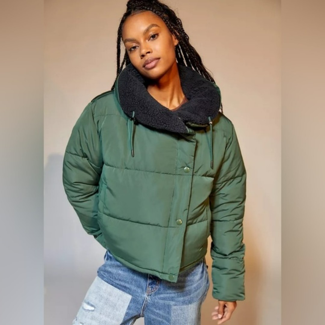 NWT Urban Outfitters BDG Marlow Puffer Jacket in Dark Green Large