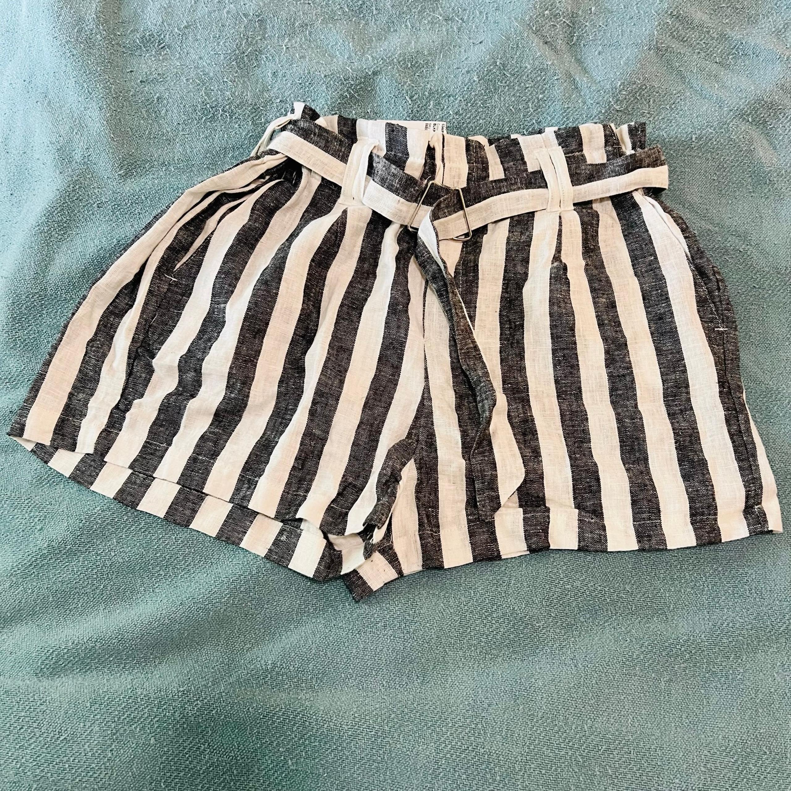 NWT Love Tree Women’s Shorts Black White Stripe High Waist Size Medium