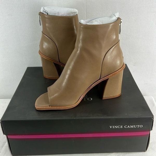 Vince Camuto Bebinder Open toe Shootie -Tortilla Super Soft- Size 5 M- NIB