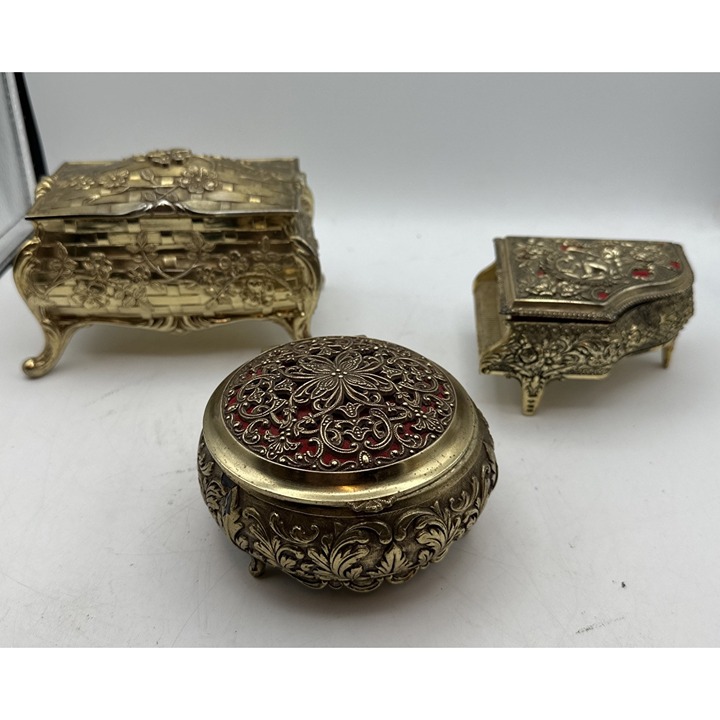 Embossed 3D Floral Footed Trinket Jewelry Metal Boxes Felt Lined