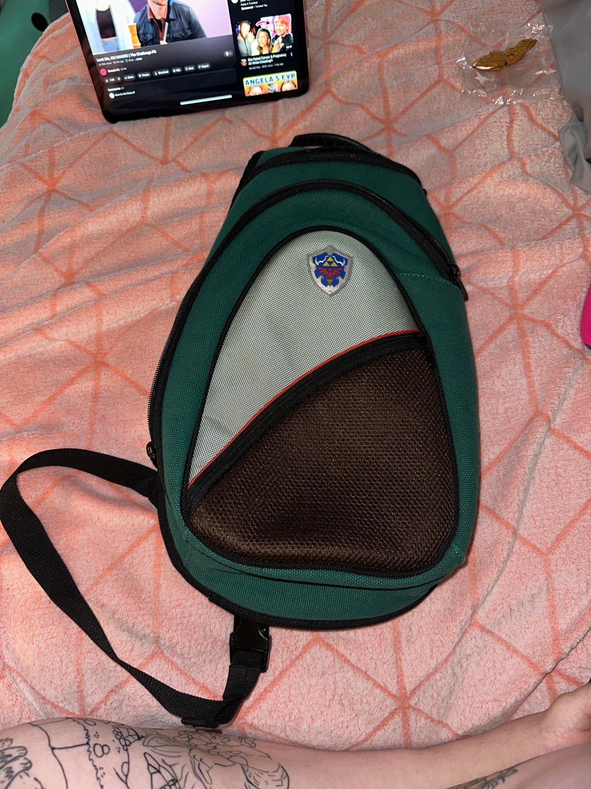 2006 Nintendo The Legend Of Zelda Wii Shoulder Sling Backpack Bag Green