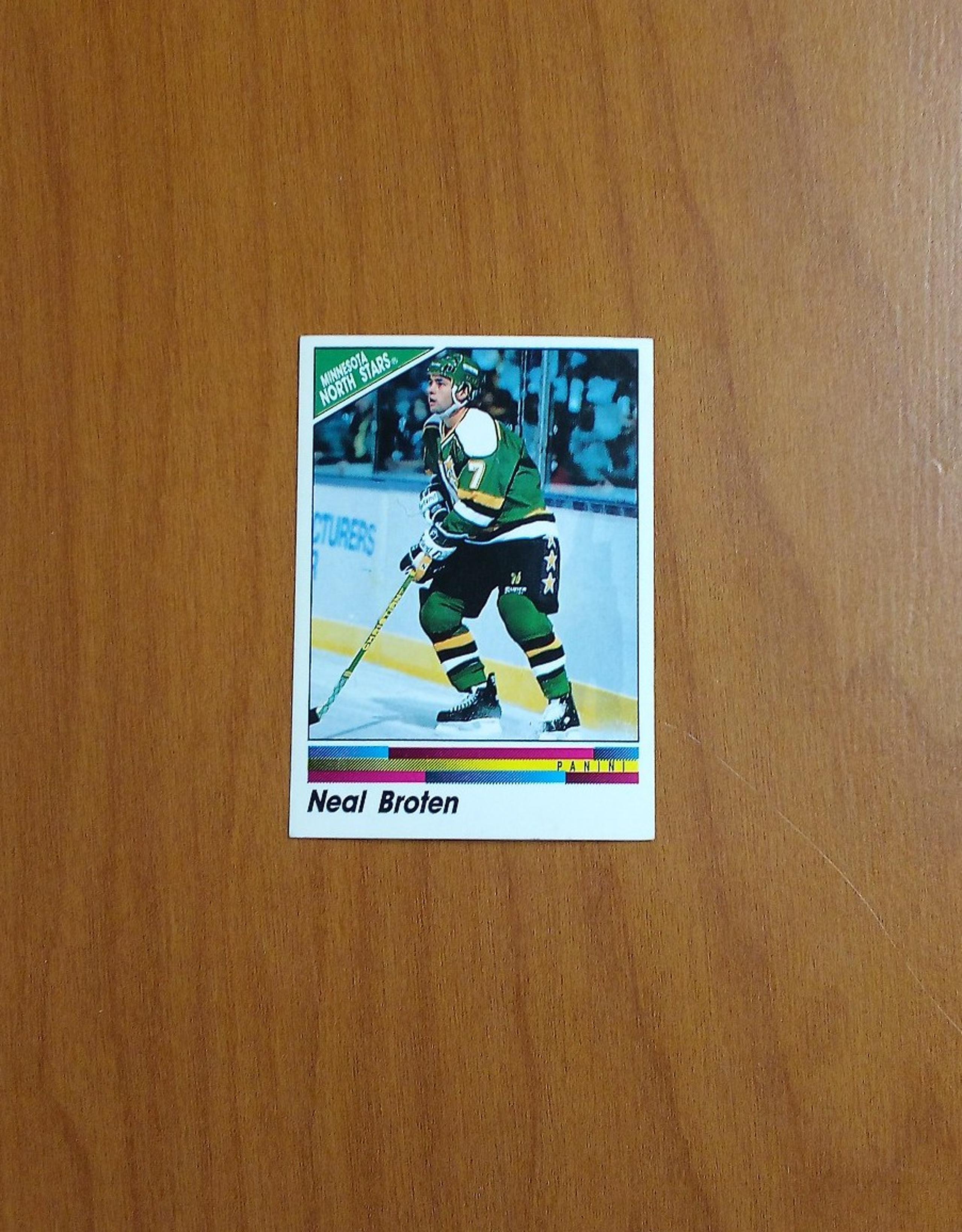 Hockey Card Sticker Neal Broten #261 1990-91 Panini Minnesota North Stars