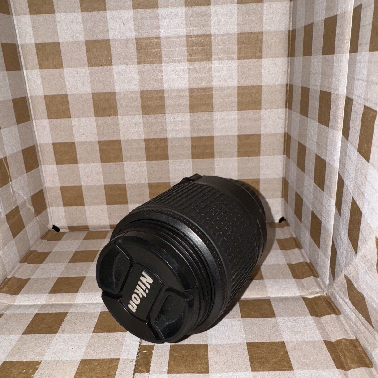 Nikon AF-S Nikkor 55-200mm F4-5.6G II ED DX VR compact zoom lens, caps, Mint-