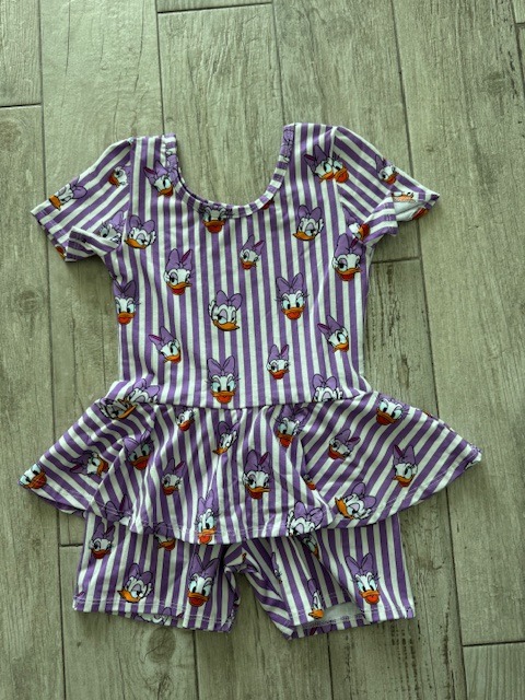 NWOT Wild Rich Kids Disney Daisy Duck Striped skirted romper 9/10