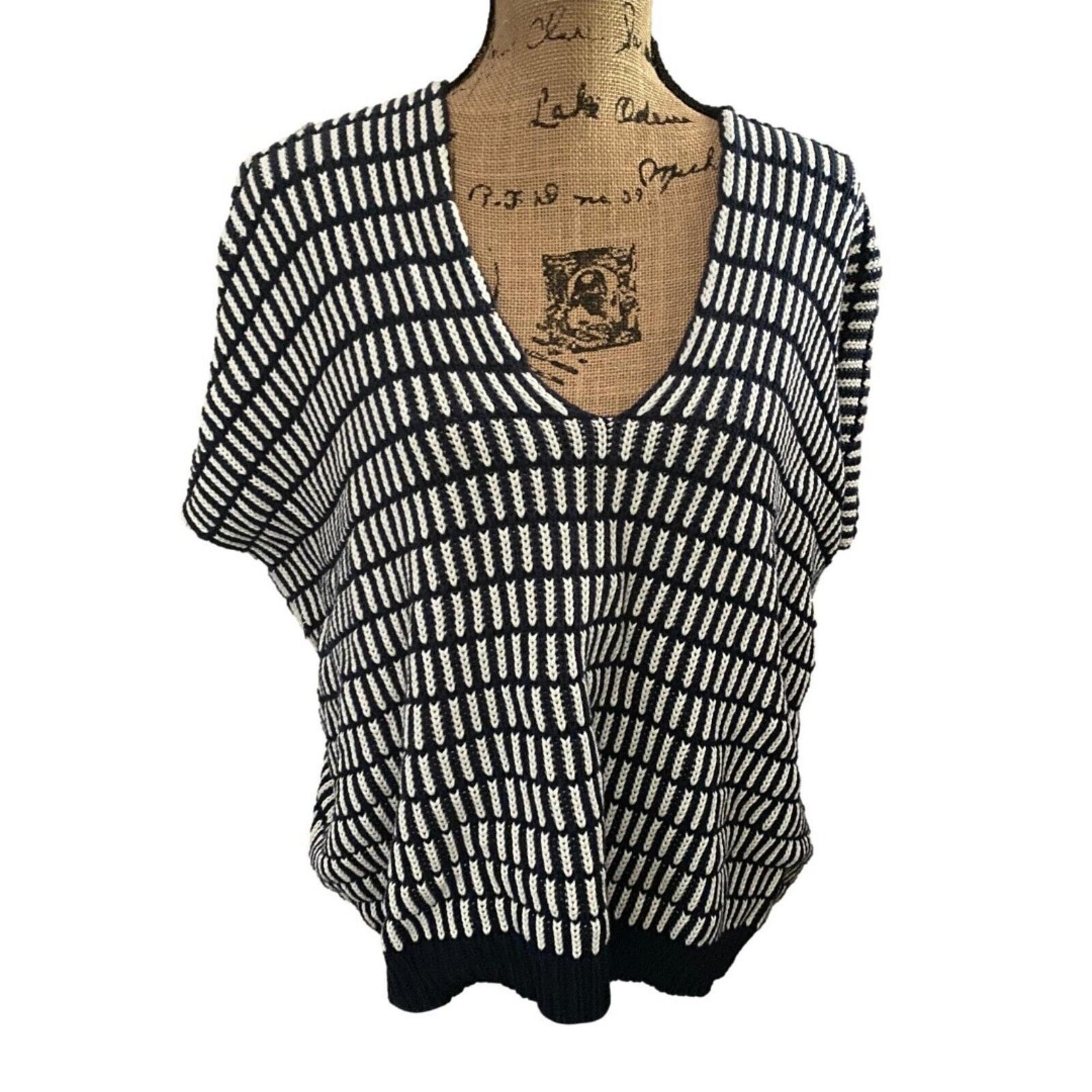 Free People Navy Blue White Knit Sweater Sleeveless Top Zip Back PERFECT Size S