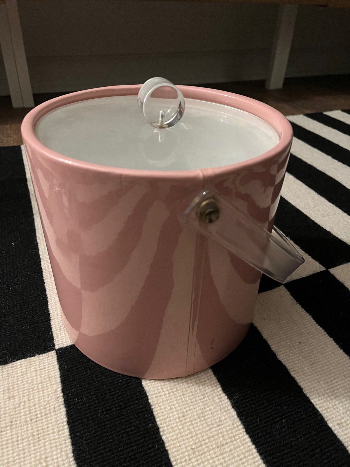Vintage ice pale