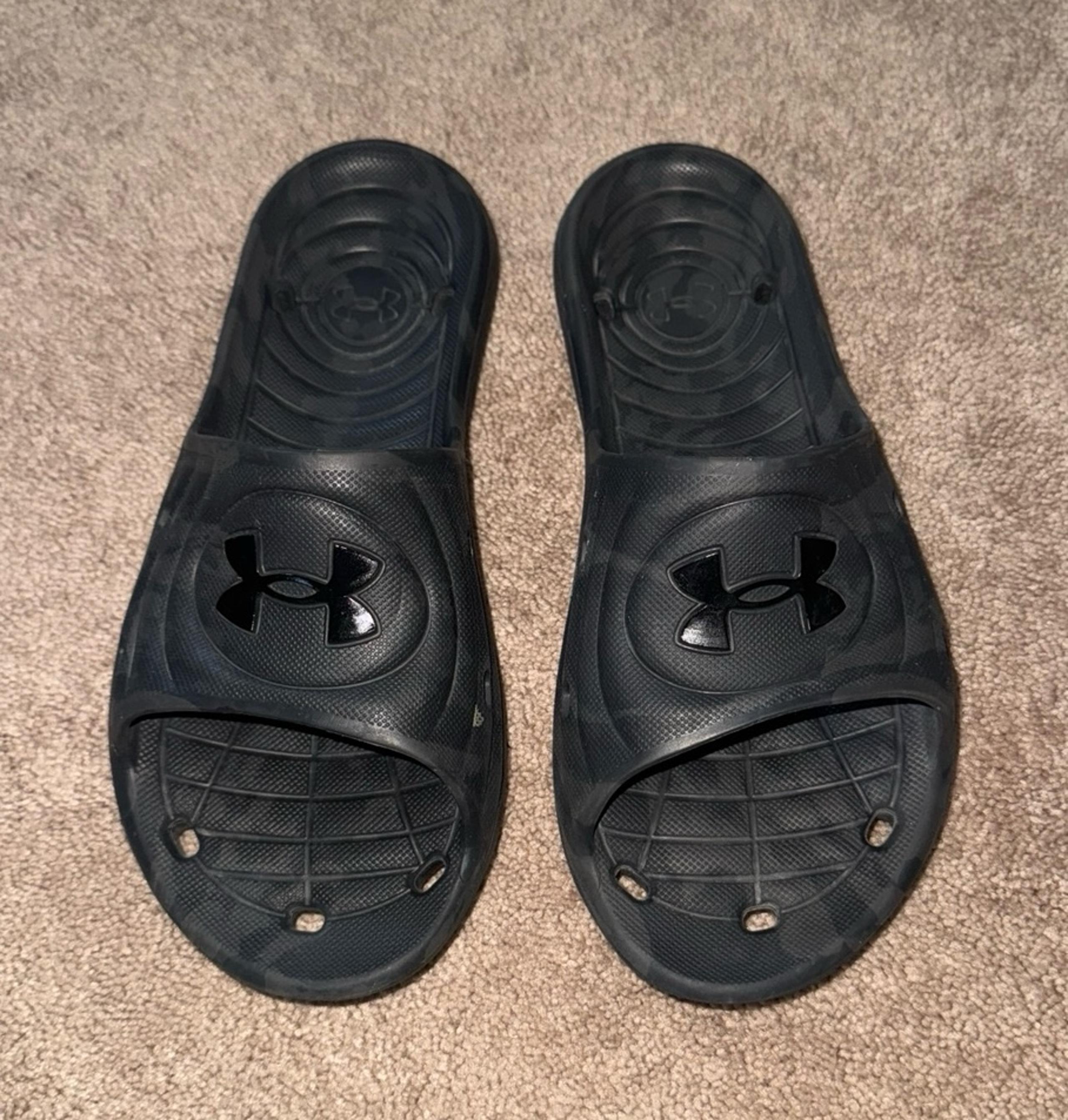 Under Armour Slides Men size 8