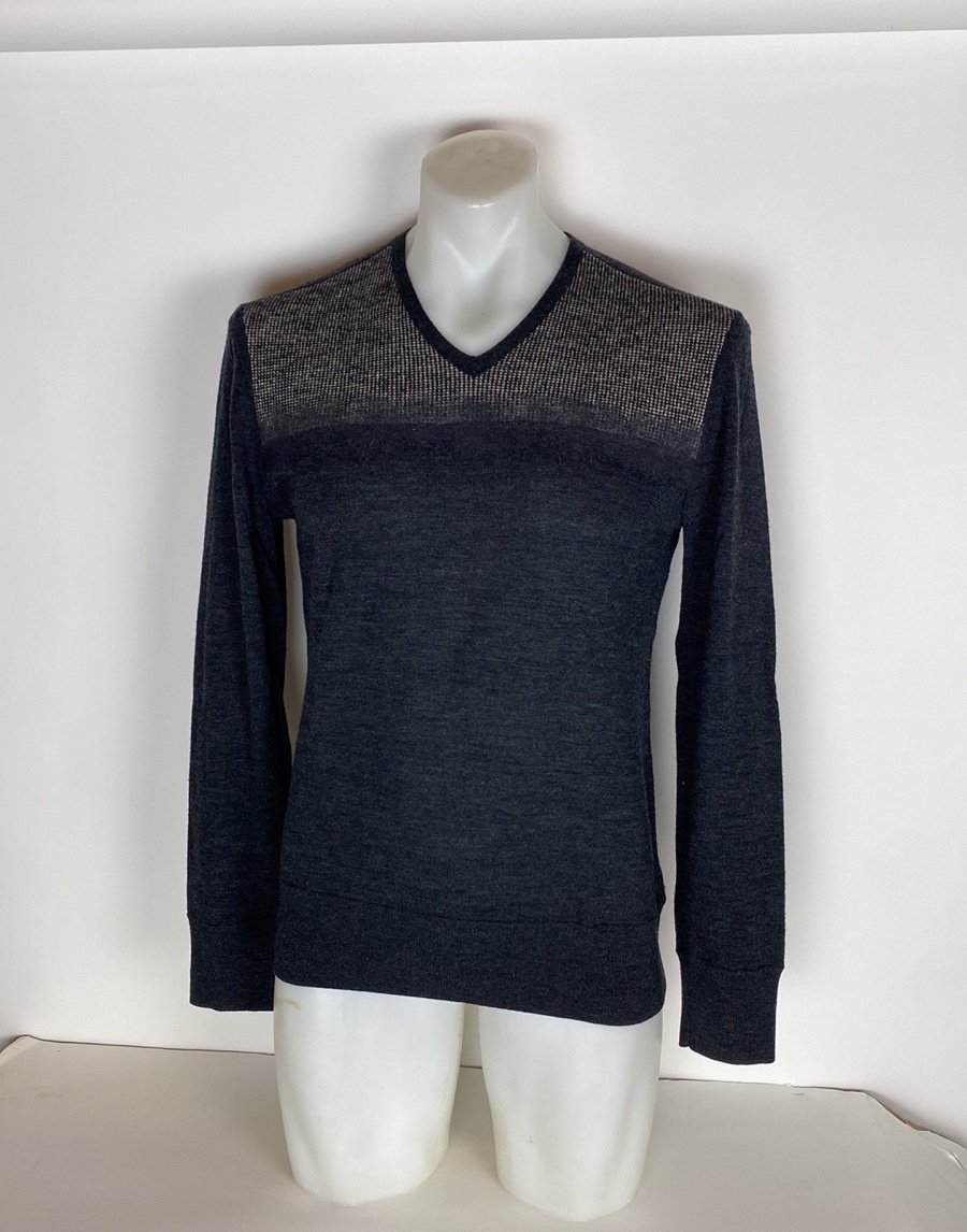 John Varvatos Collection Men's Sweater, Sz M 100% Merino Wool, Lightweight.