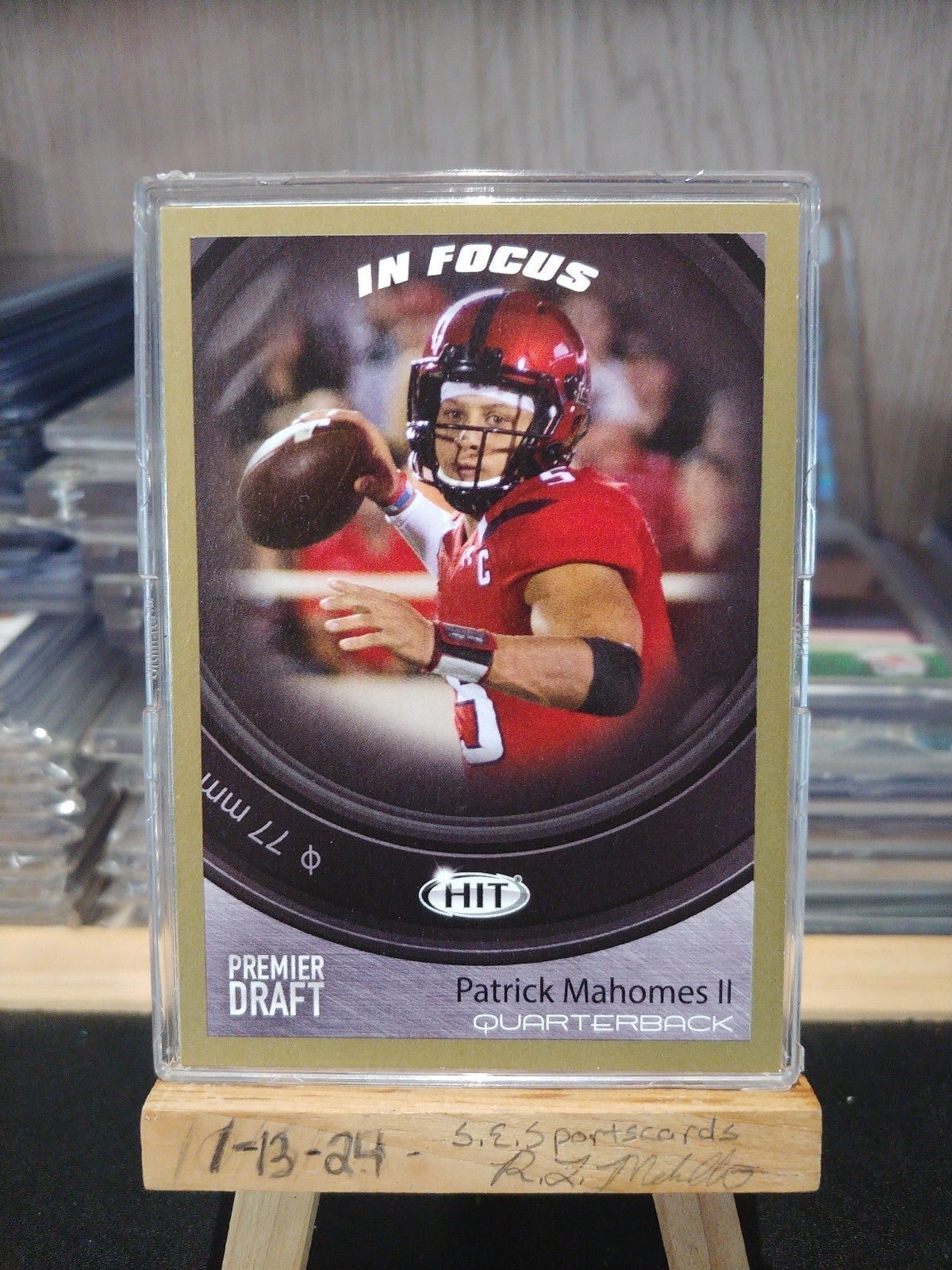 Patrick Mahomes Rookie 2017 GOLD Sage HIT #43 MINT Centered Kansas City Chiefs