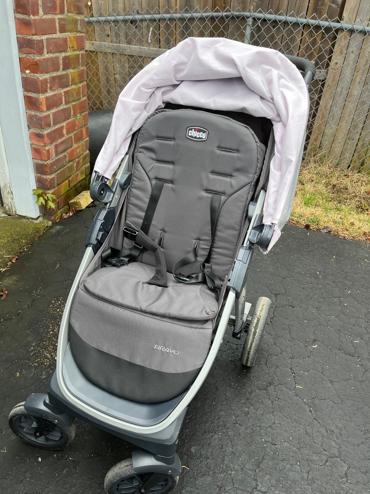 Chicco® Bravo® Trio Travel System in Ava