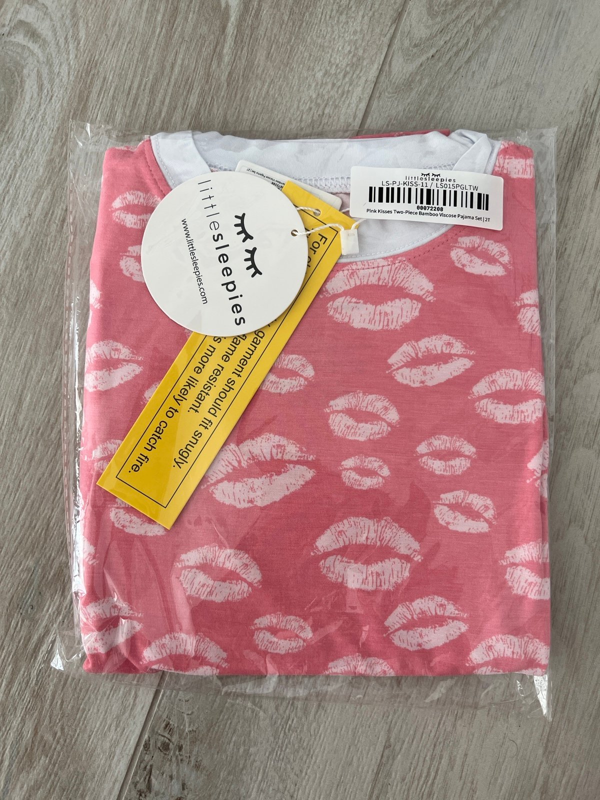 Little sleepies NWT pink kisses long sleeve pajama set 2T