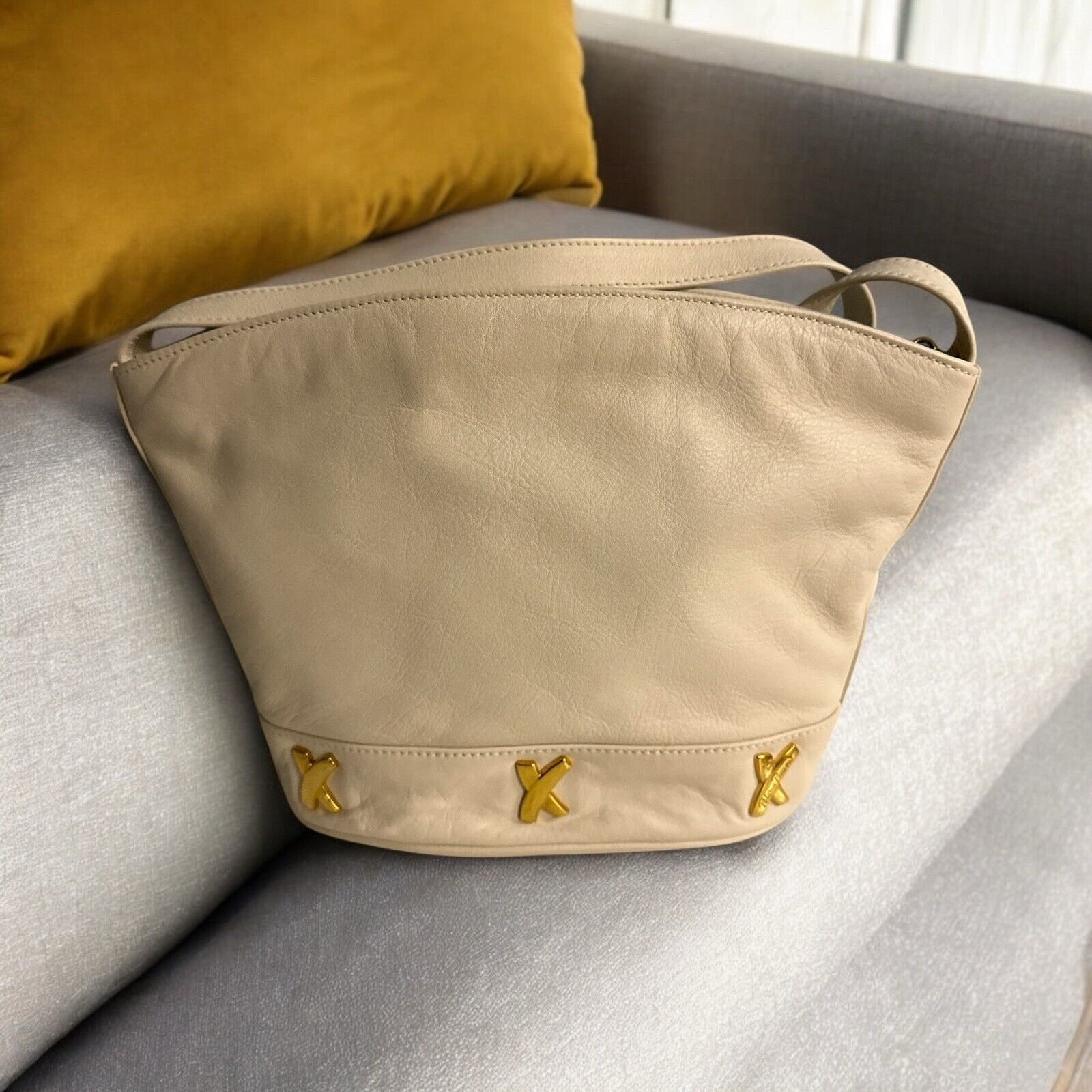 Vtg Paloma Picasso ITALY Ivory GENUINE LEATHER SHOULDER BAG Crossbody PURSE 12x9