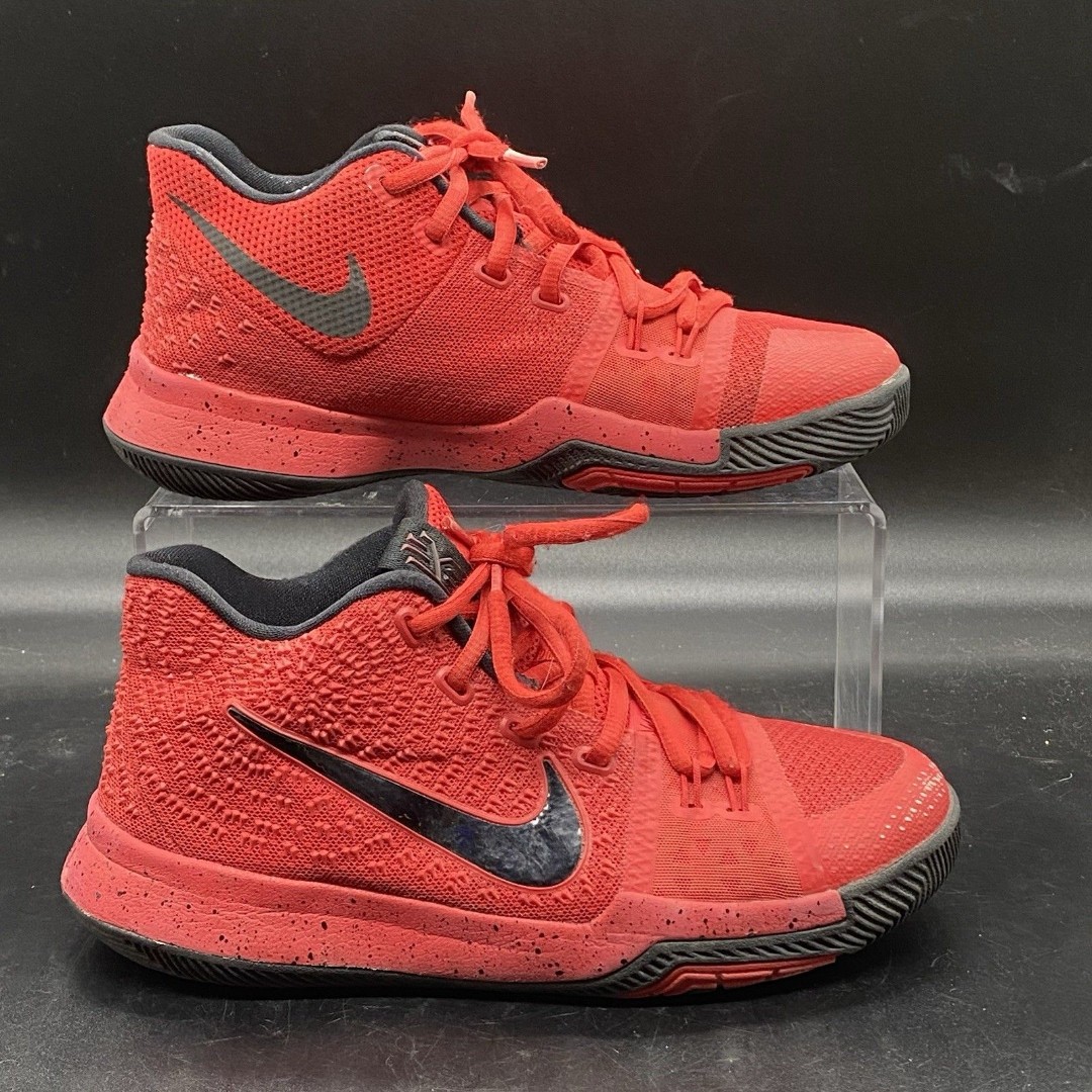 Nike Kyrie 3 GS Three Point Contest Candy Apple Red 859466-600 Size 4.5Y Youth