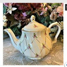 Vintage Sadler Teapot Pink Roses