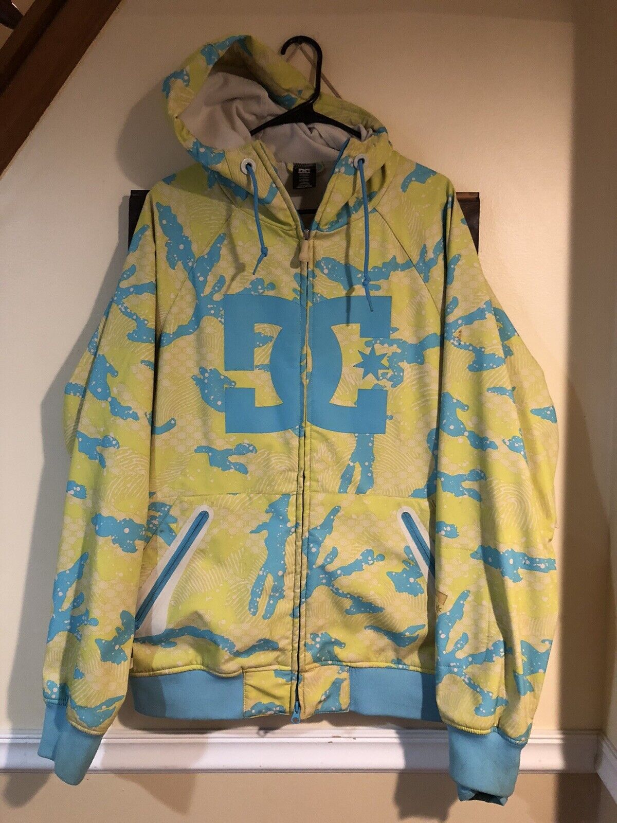 DC Snowboard/Ski Jacket Parka - Exotex 10000 Series - Men’s Size Large