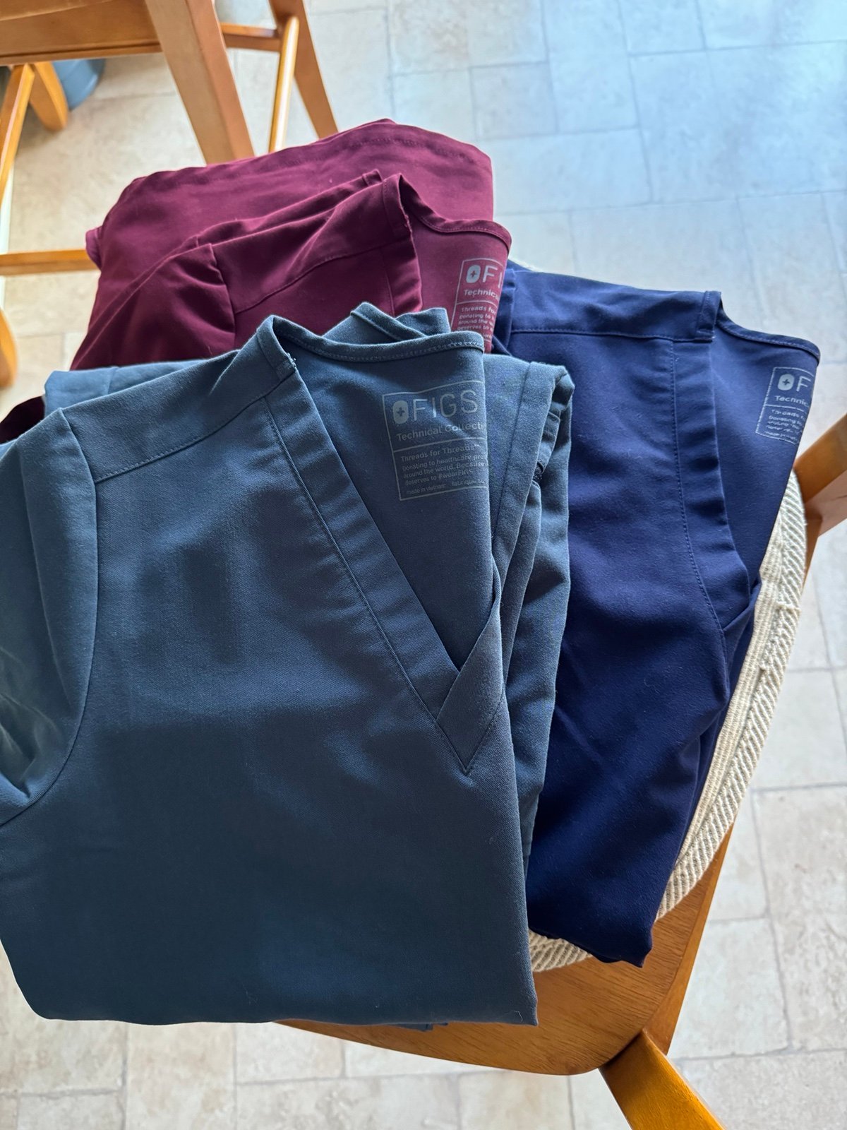 Figs 3 sets XS scrubs