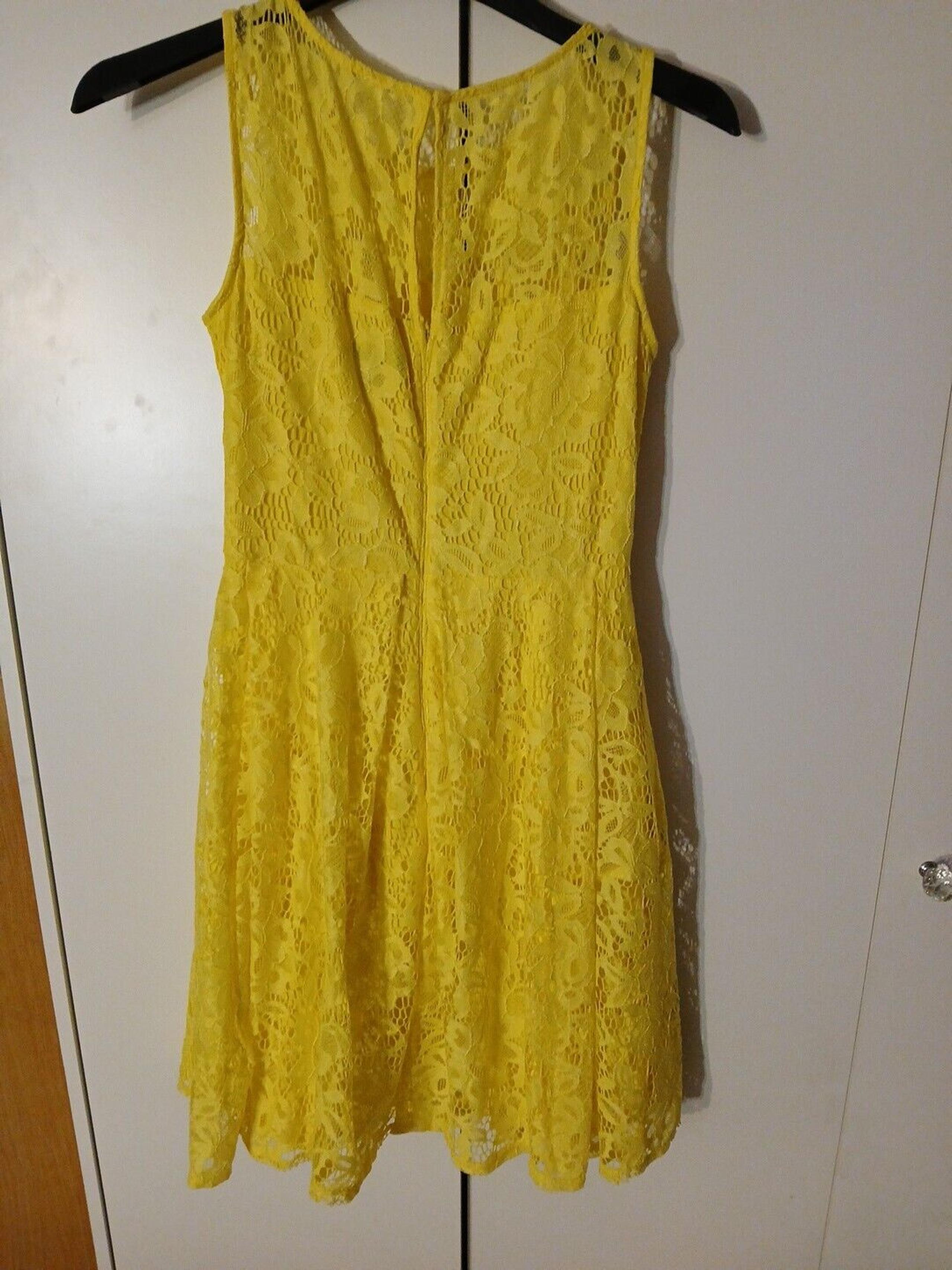 Roz & Ali Yellow Knee Length Fit and Flare Sleeveless Dress 2 Lace Overlay Tank
