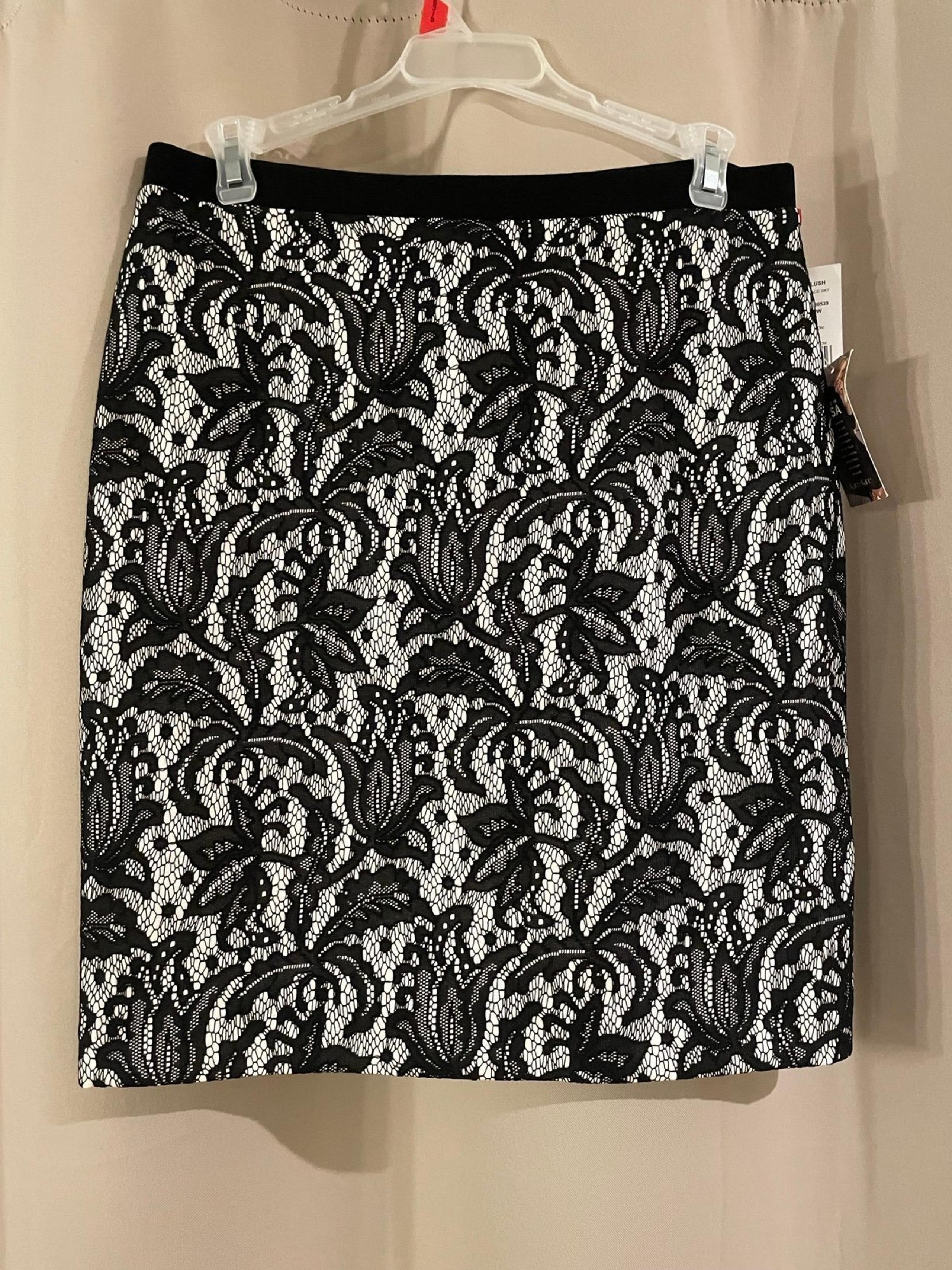 Women’s Karen Kane Skirt