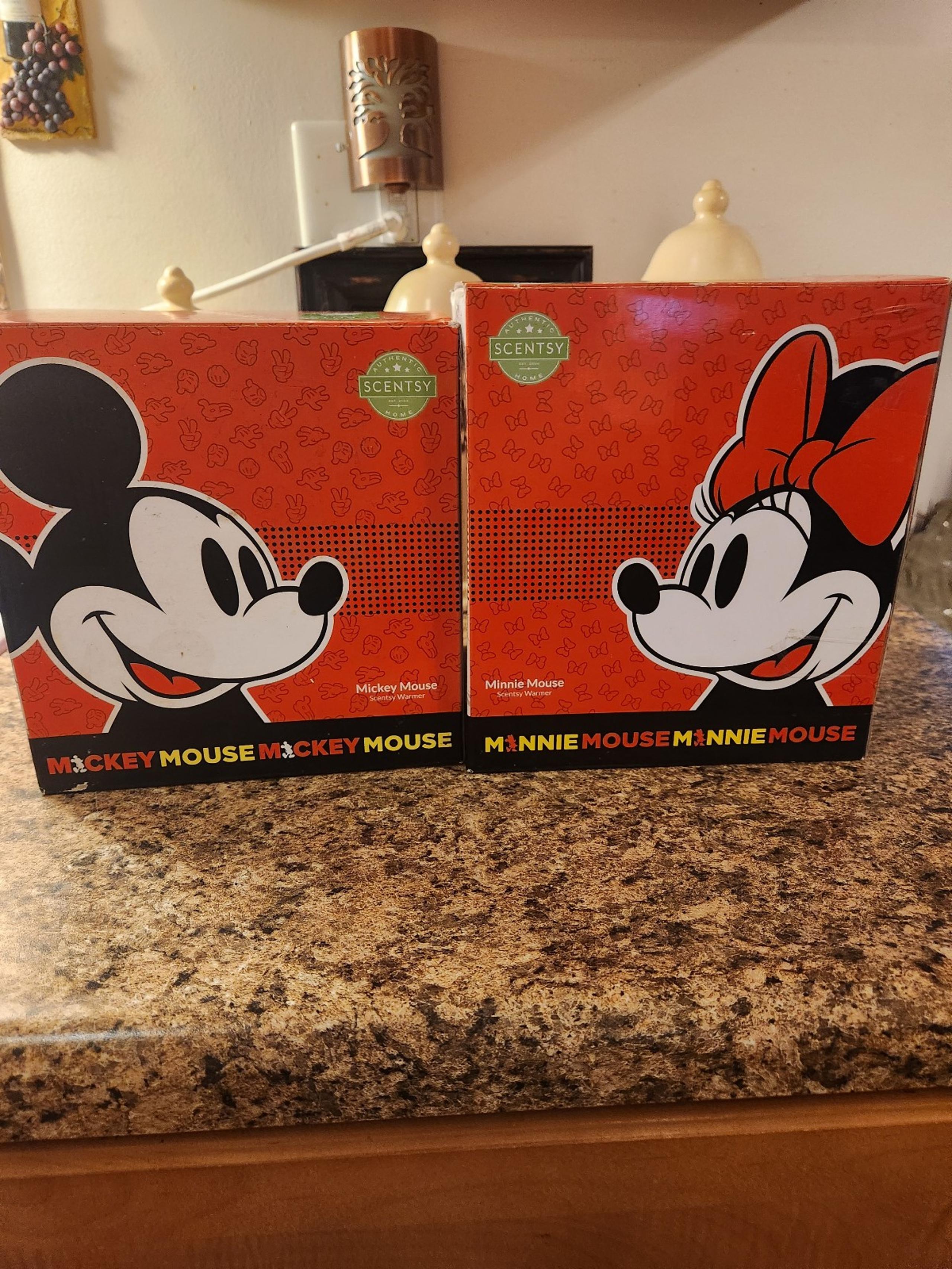 Scentsy Disney Mickey and Minnie heads wax warmers new with tags