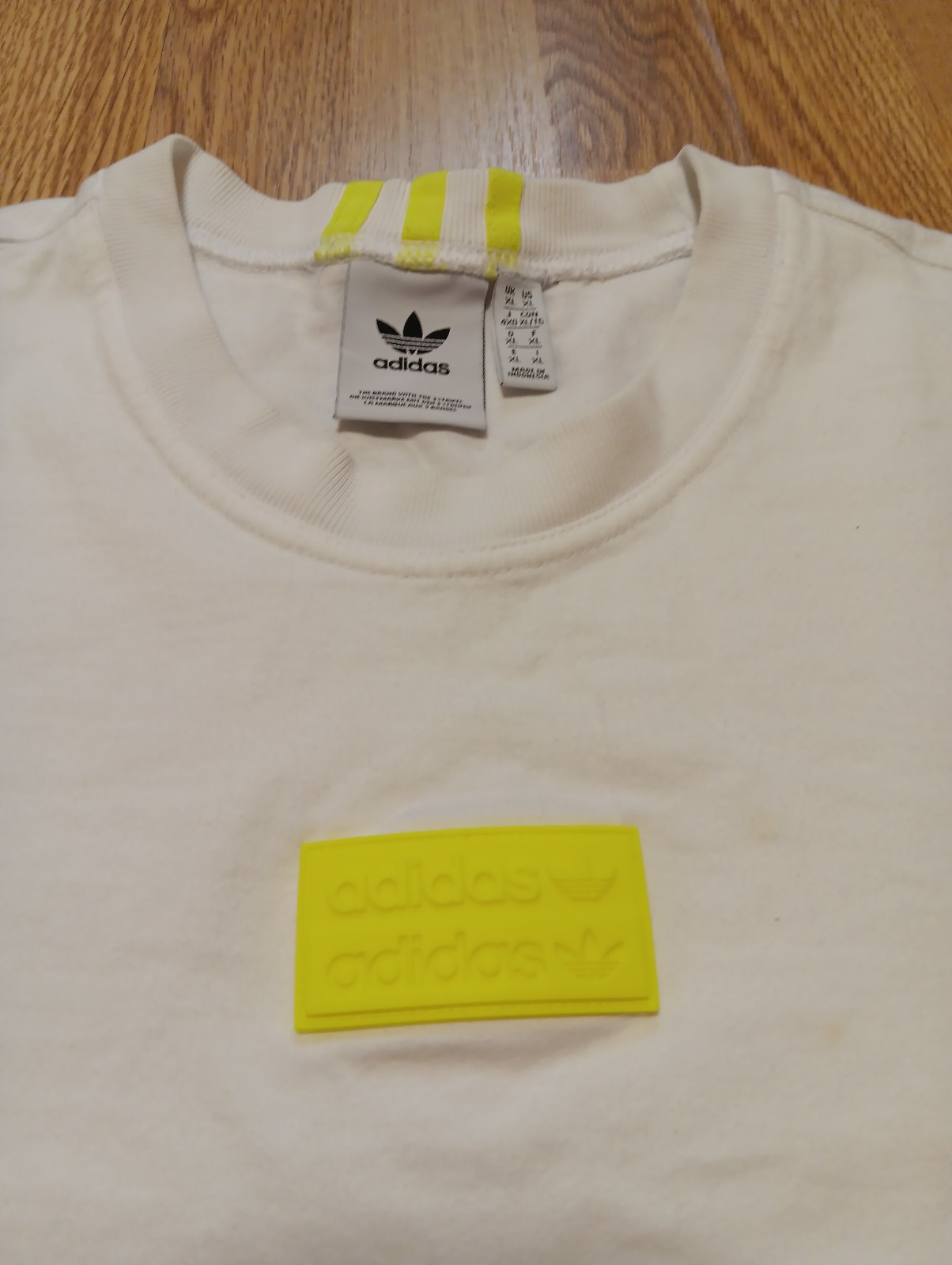 Adidas Silicone Badge Think T-shirt XL