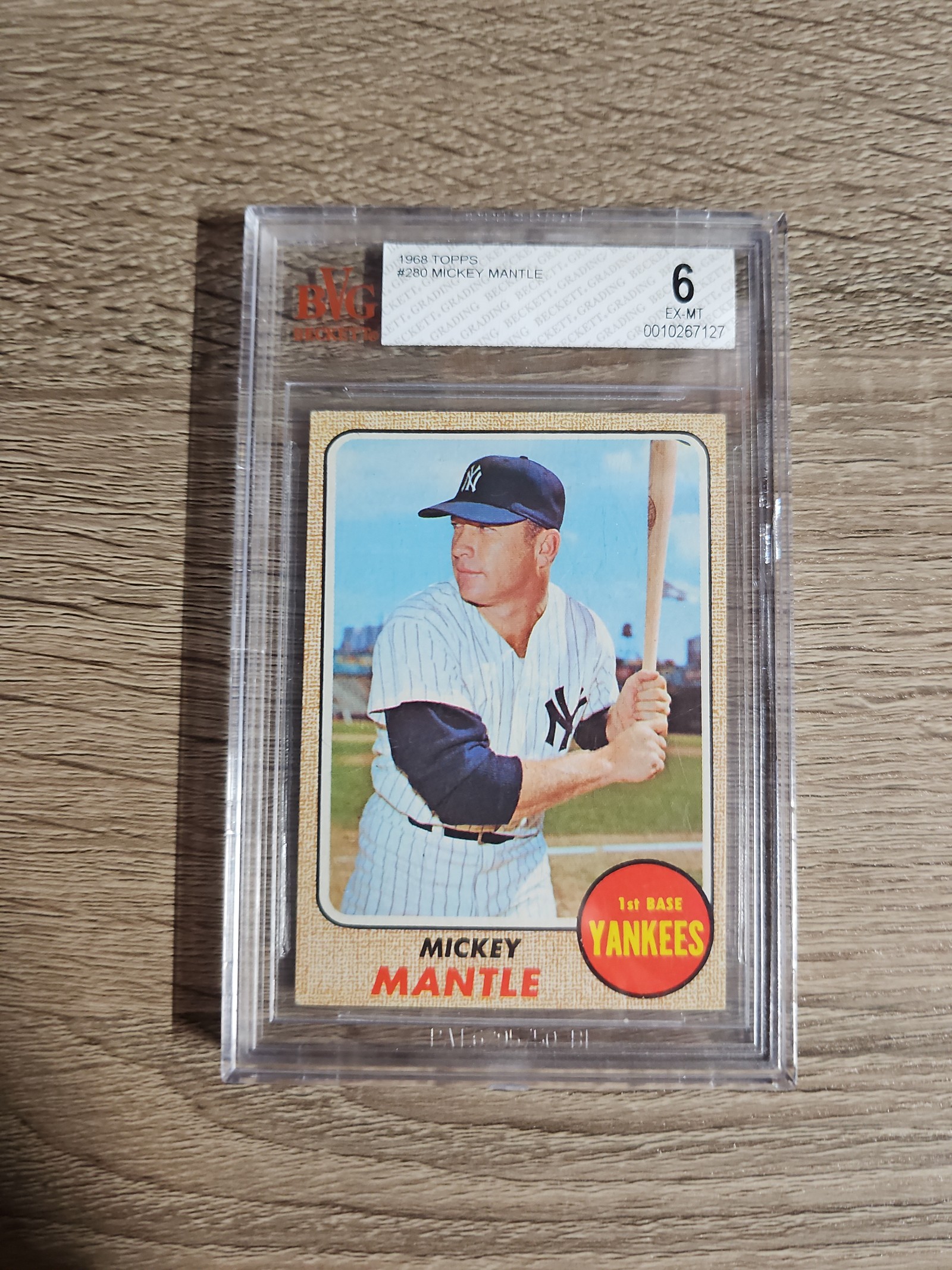 Mickey mantle card