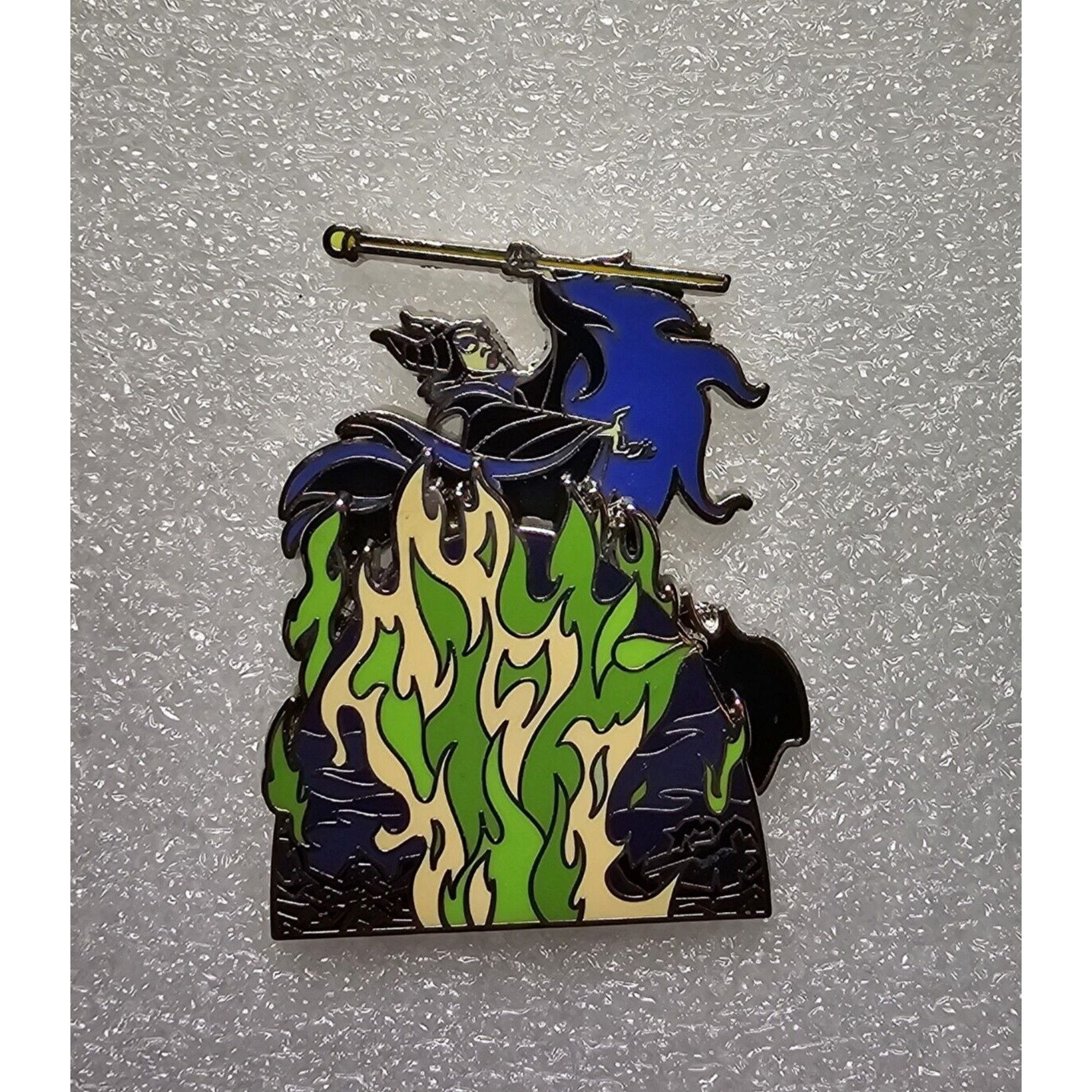 Disney pin 123845 DLR Villains Vault 2017 Four Pin Transform Maleficent LE 200