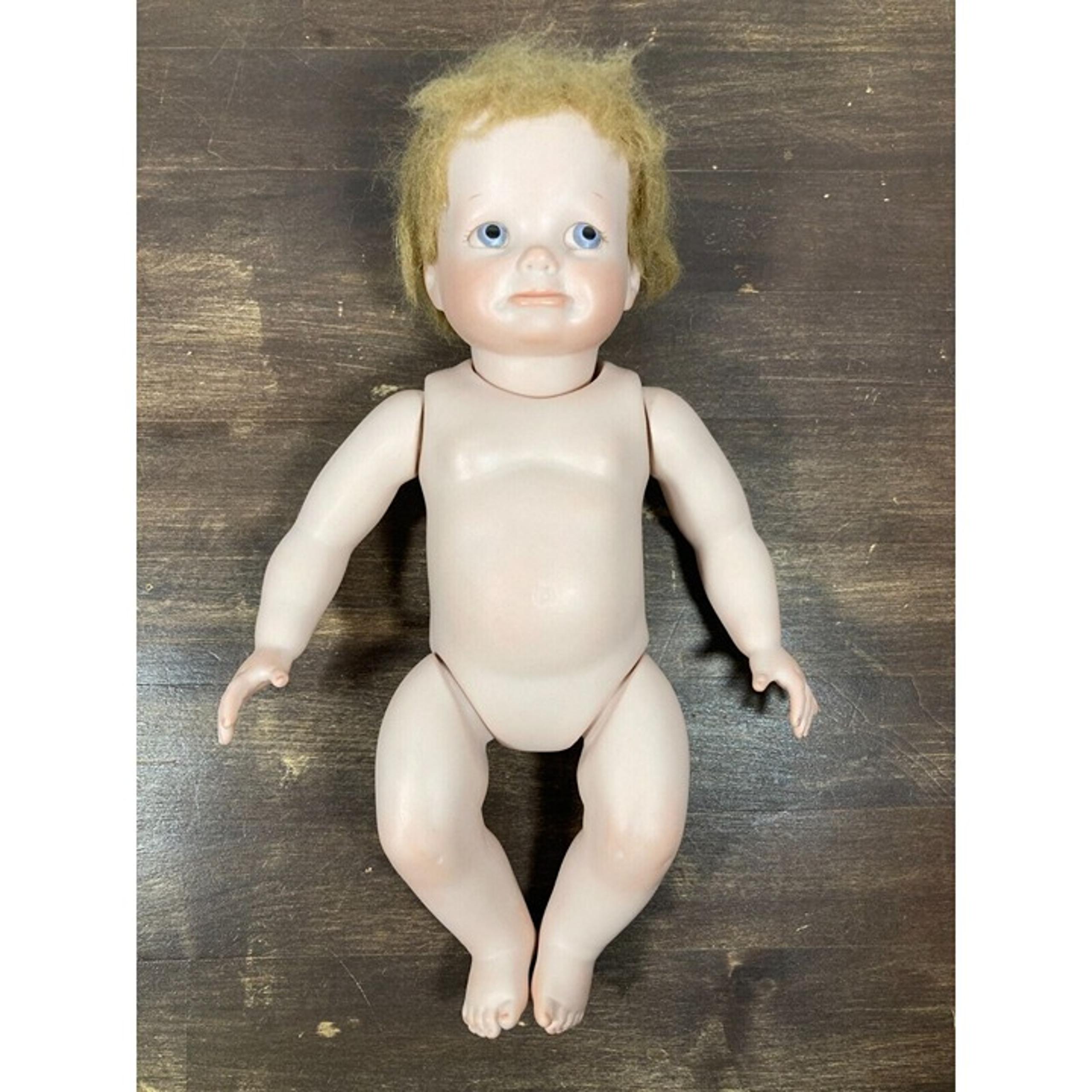 Vintage JOINTED PORCELAIN Baby DOLL 11" Realistic Sad Face Unknown Maker Creepy