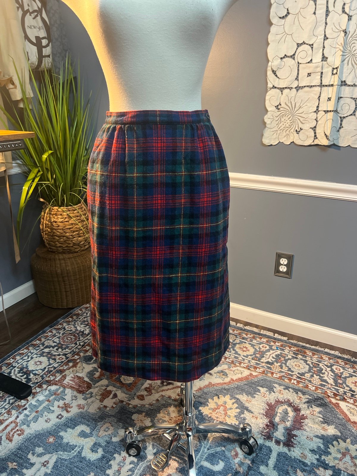 Vintage Pendleton Mac Lennan Tartan plaid pure Virgin Wool Made in the USA