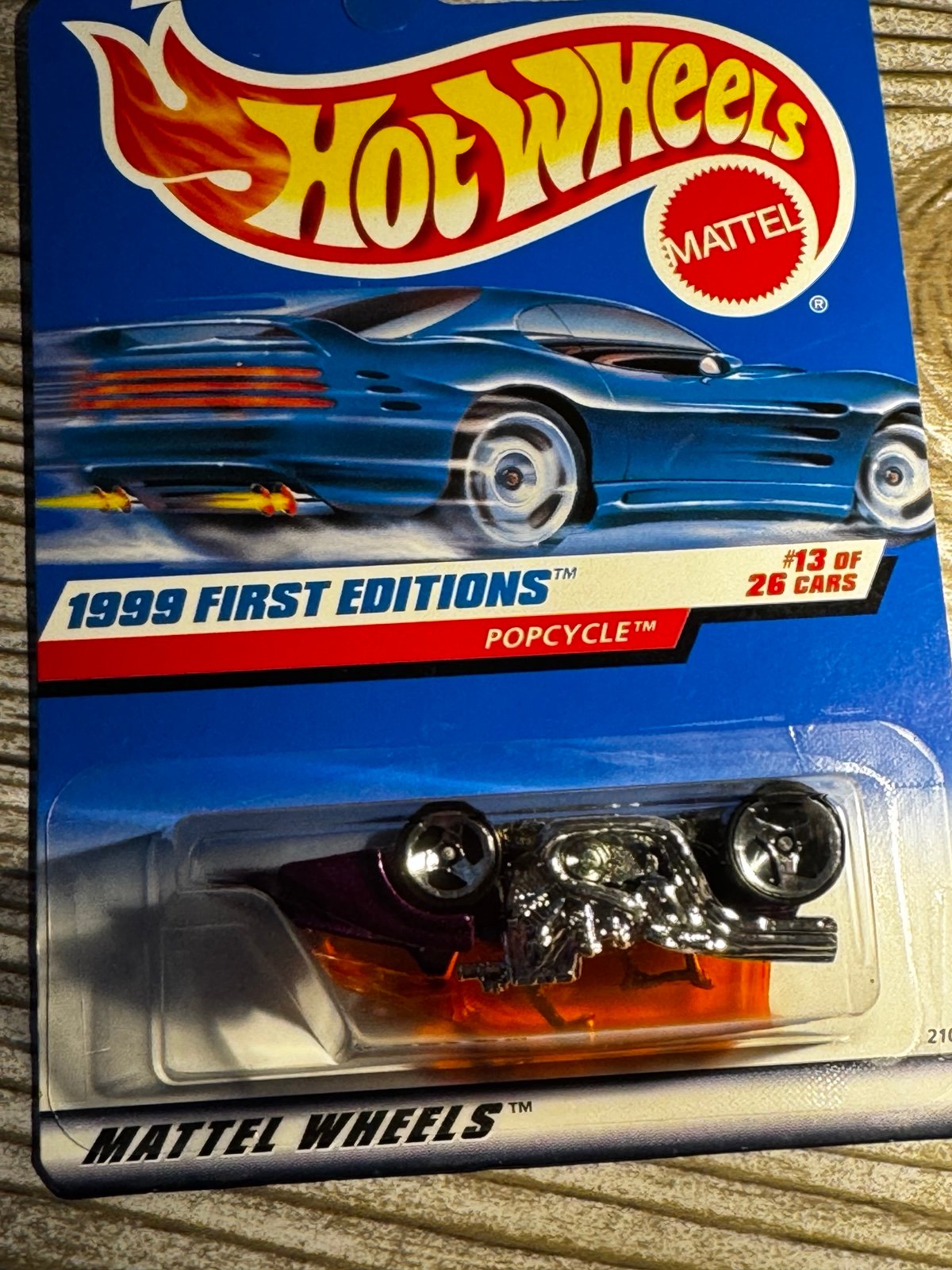 Hot Wheels 1999 First Editions Pop Cycle 13 Of 26 #913 w protective case