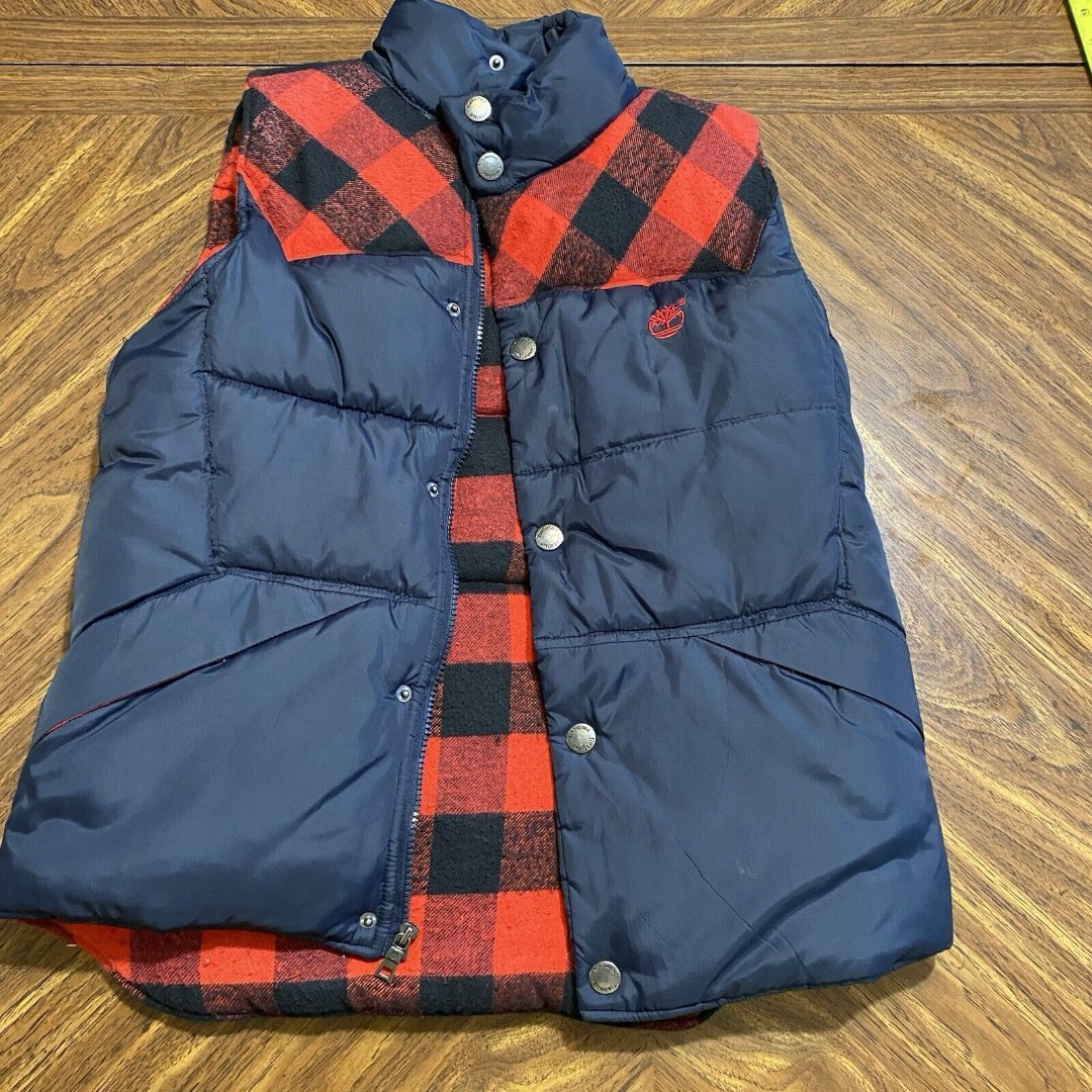 Timberland Men’s Red Buffalo Plaid Navy Blue Puffer Vest Size Medium