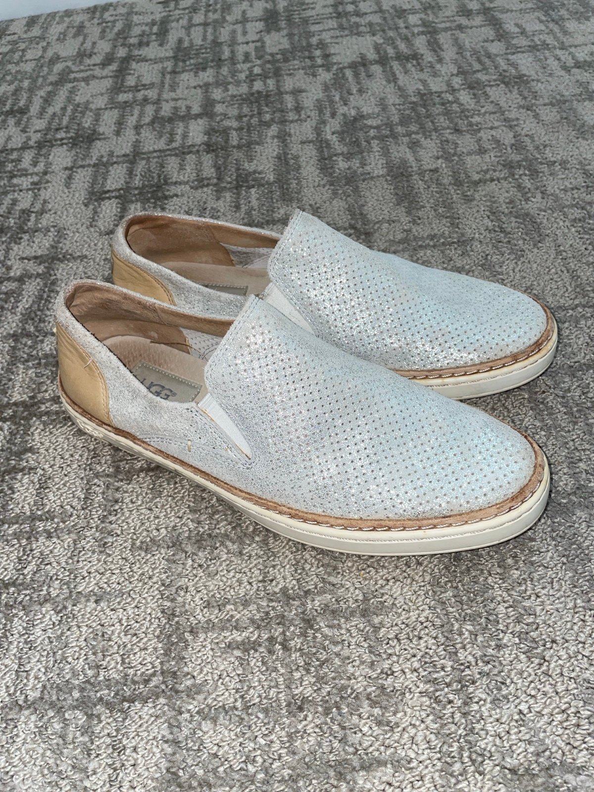 UGG Adley Trainer size 7 women’s