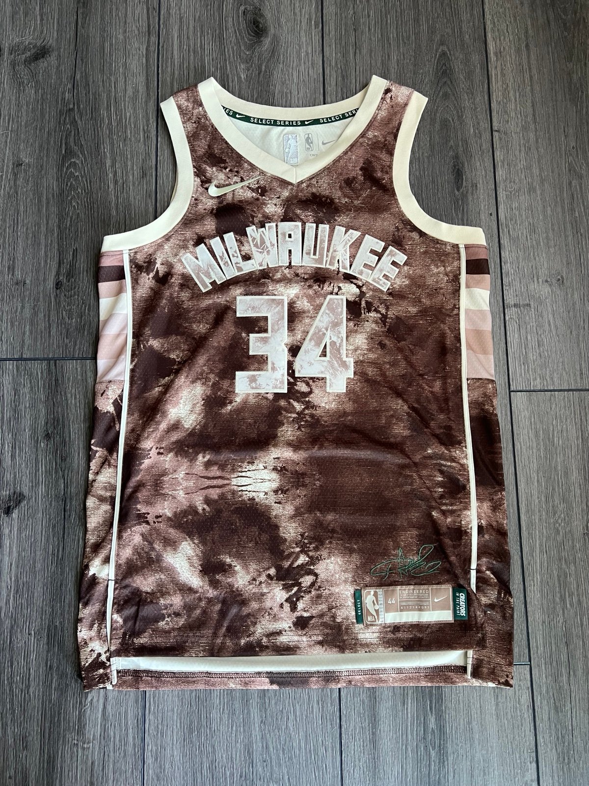 Nike Milwaukee Bucks Giannis Antetokounmpo Jersey